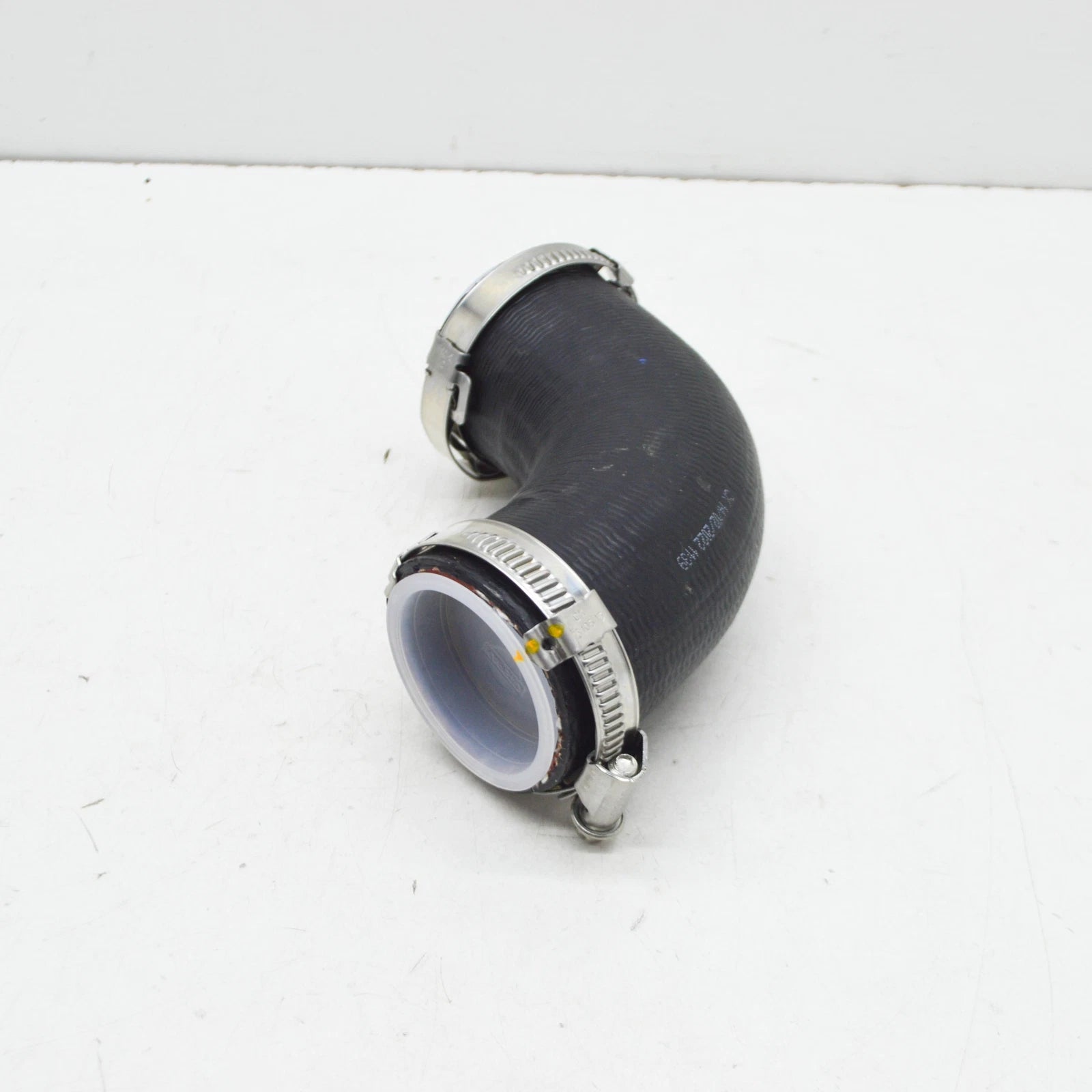 NEW AUDI Q7 4M LEFT LOWER INTERCOOLER HOSE 4M0145708H