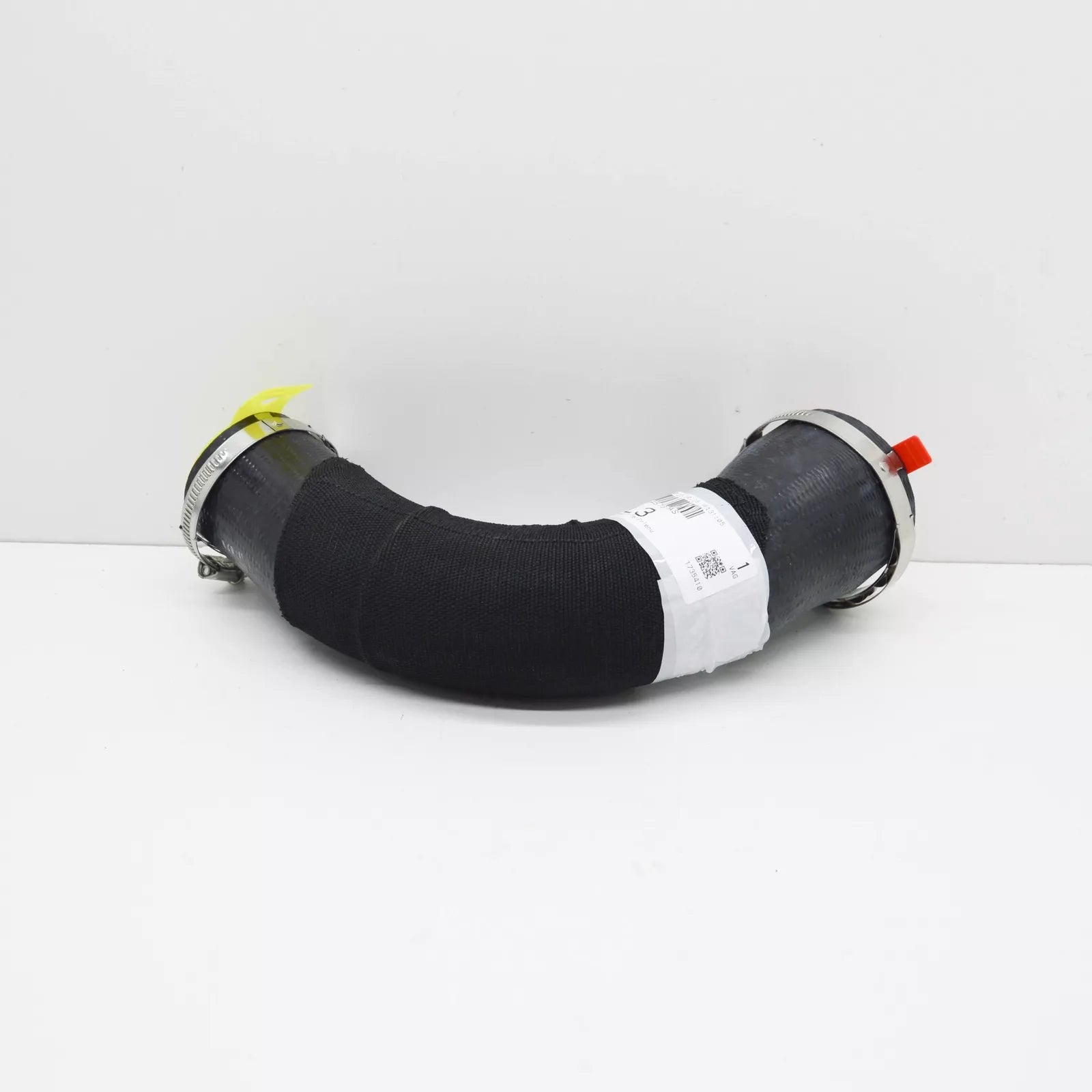 NEW AUDI Q7 4M ENGINE PRESSURE HOSE 4M0145737AS