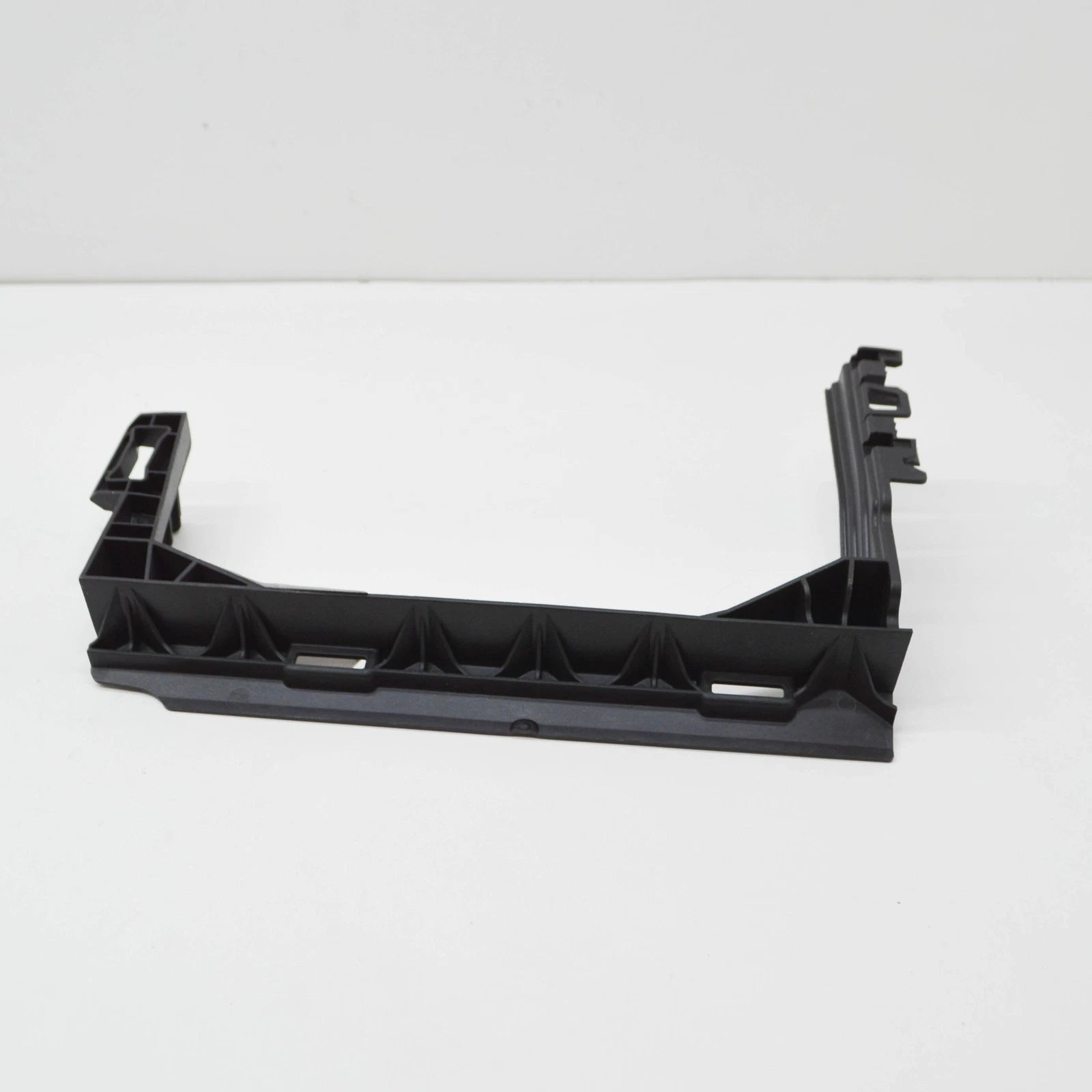 NEW MERCEDES-BENZ GLE W167 RIGHT SIDE RADIATOR BRACKET MOUNT A1675041400