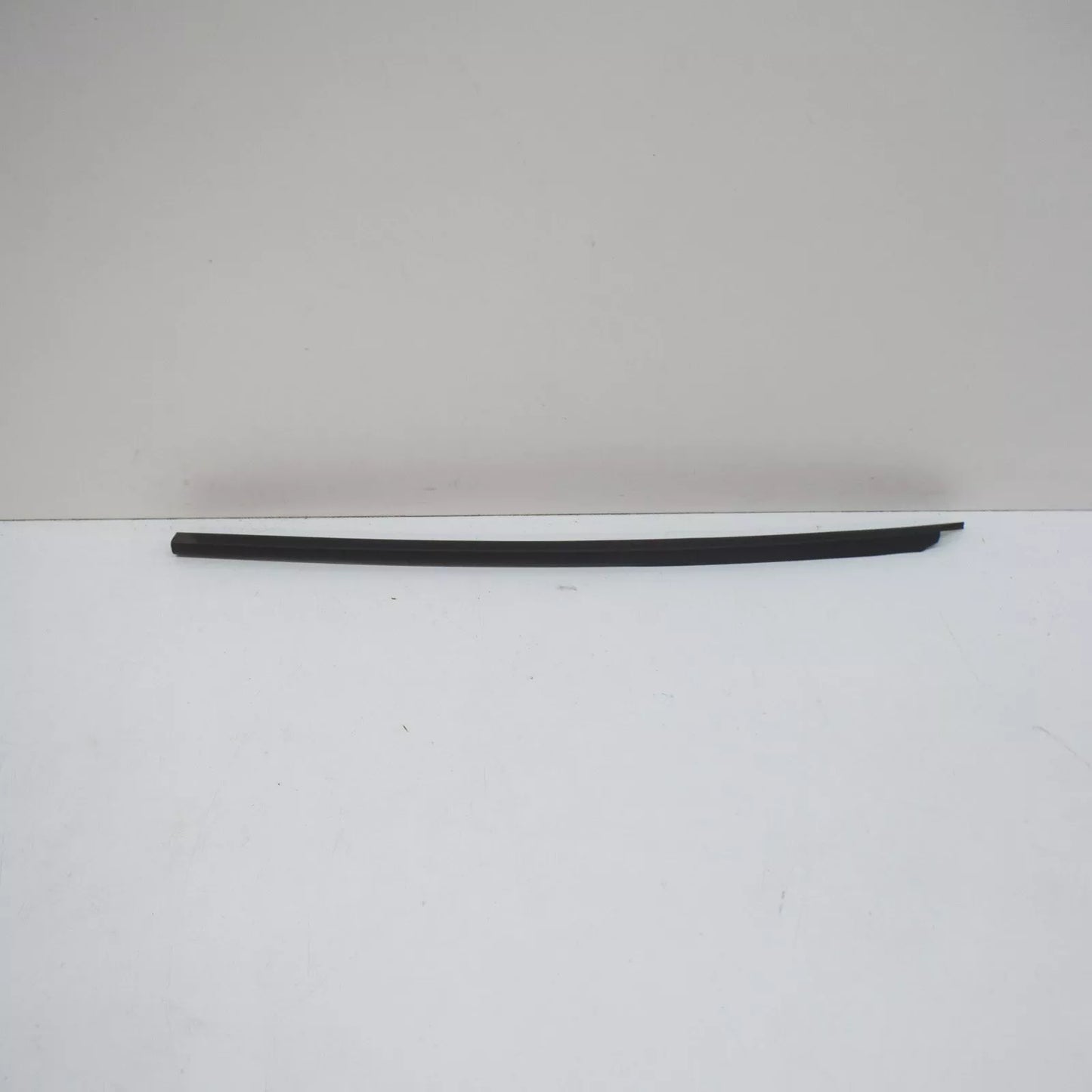 NEW BMW 3 TOURING E30 REAR WINDOW RIGHT SIDE COVERING 51311967338 ORIGINAL