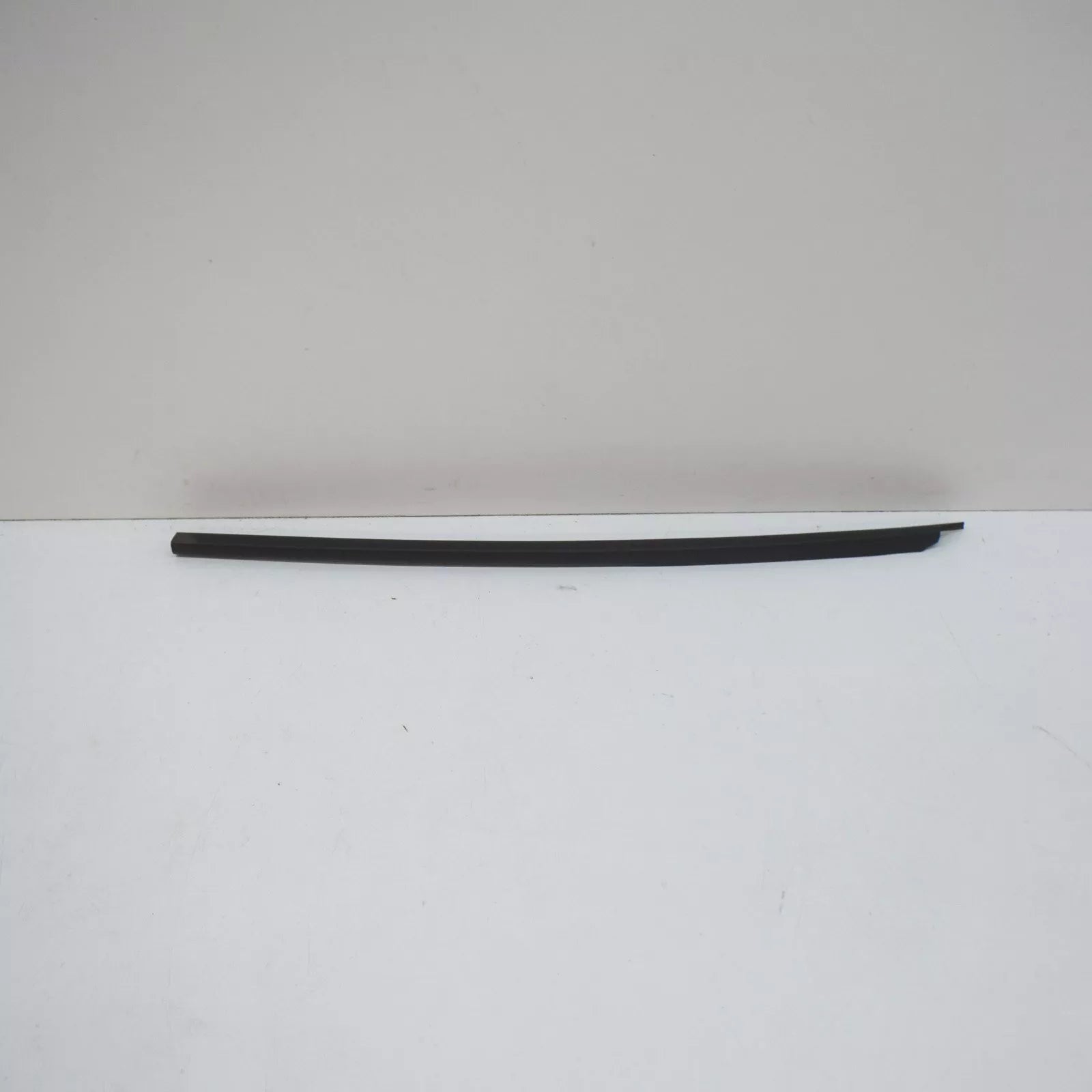 NEW BMW 3 TOURING E30 REAR WINDOW RIGHT SIDE COVERING 51311967338 ORIGINAL