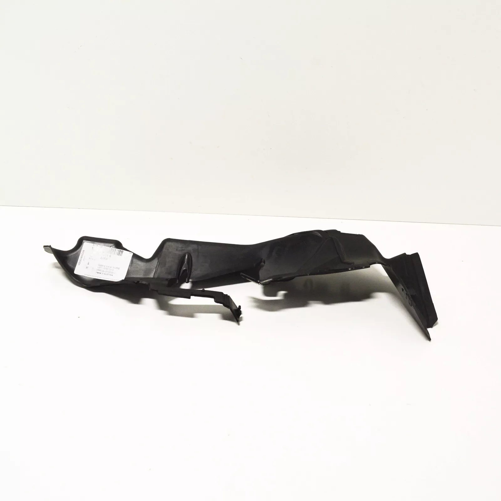 NEW AUDI A3 8V RIGHT RADIATOR AIR DUCT 8V0121284B ORIGINAL