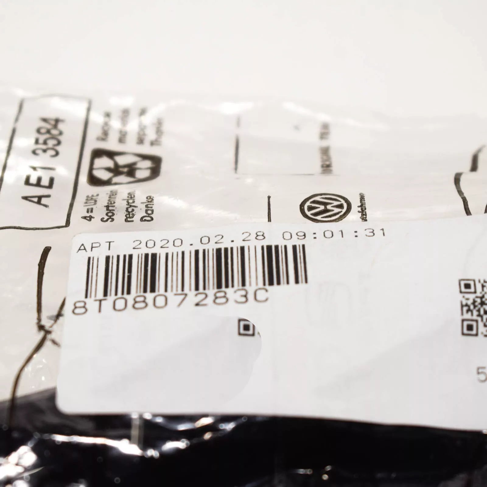 NEW AUDI A5 8F7 FRONT BUMPER LEFT BRACKET 8T0807283C ORIGINAL