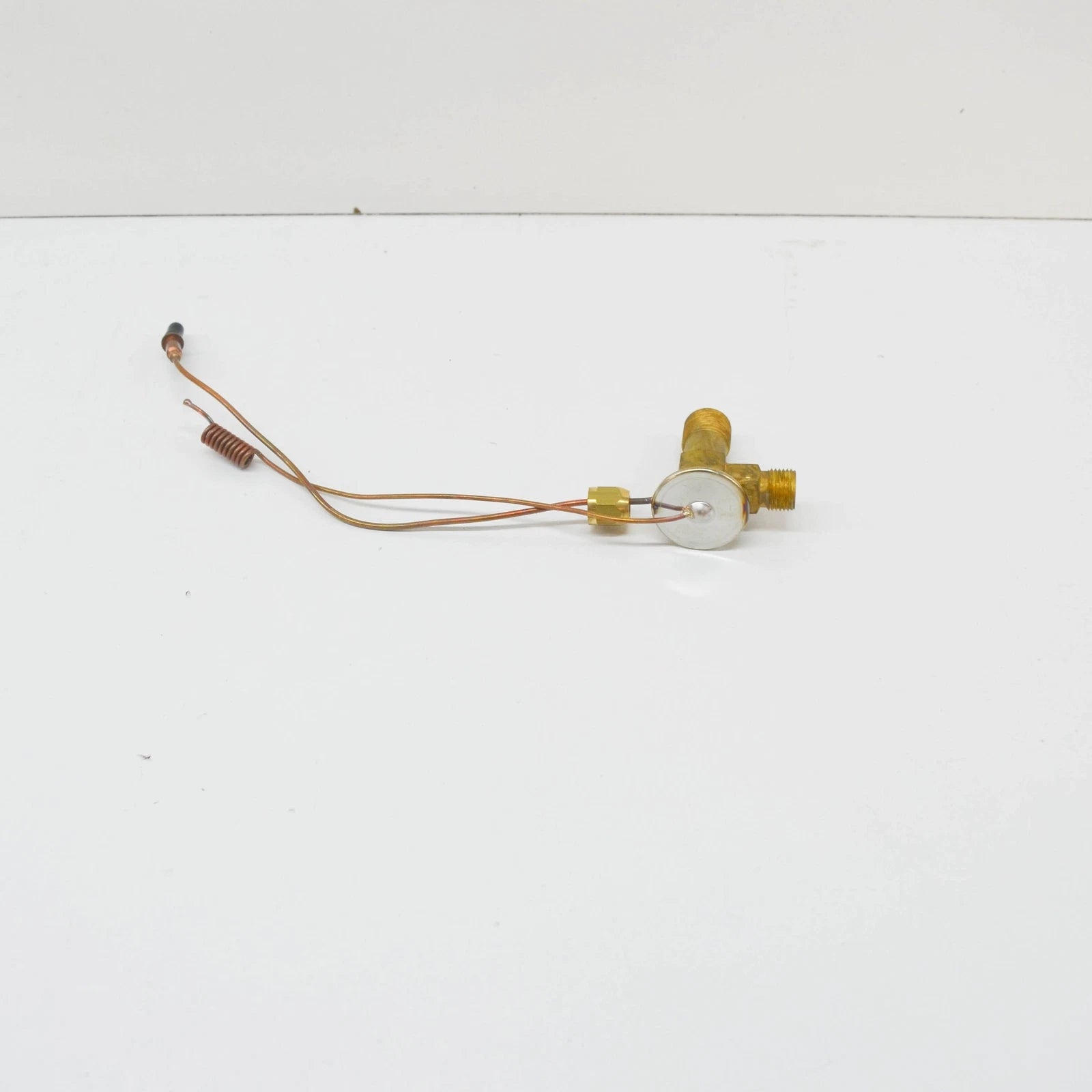 NEW BMW 5 E28 A/C EXPANSION VALVE 64511372077 1372077 ORIGINAL