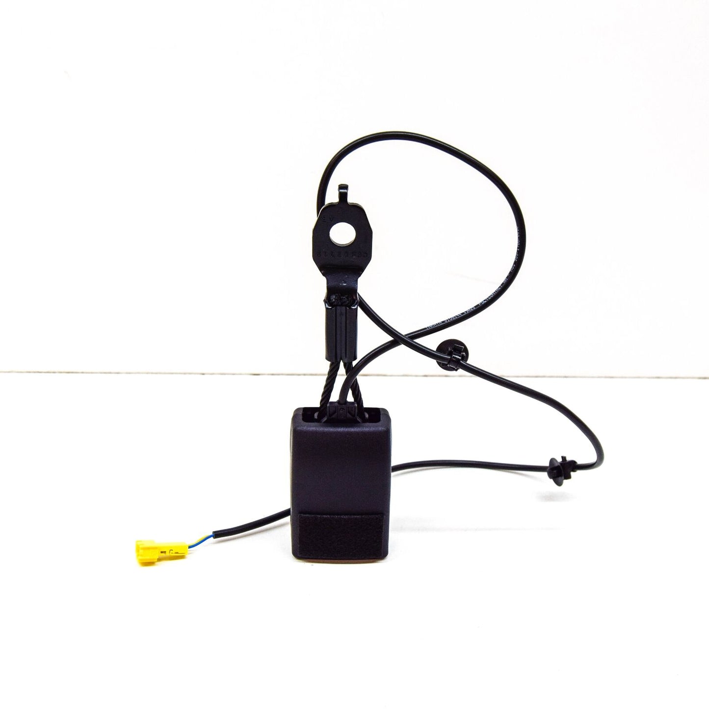 NEW MERCEDES-BENZ CLA C117 FRONT LEFT SEAT BELT LOCK A24686009009051 ORIGINAL