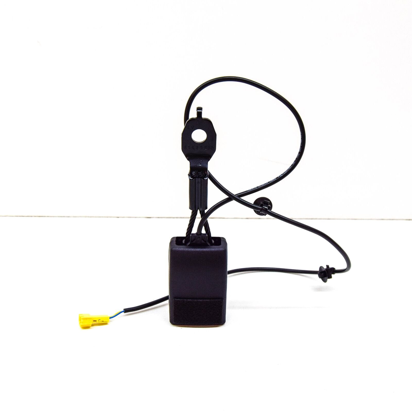 NEW MERCEDES-BENZ CLA C117 FRONT LEFT SEAT BELT LOCK A24686009009051 ORIGINAL