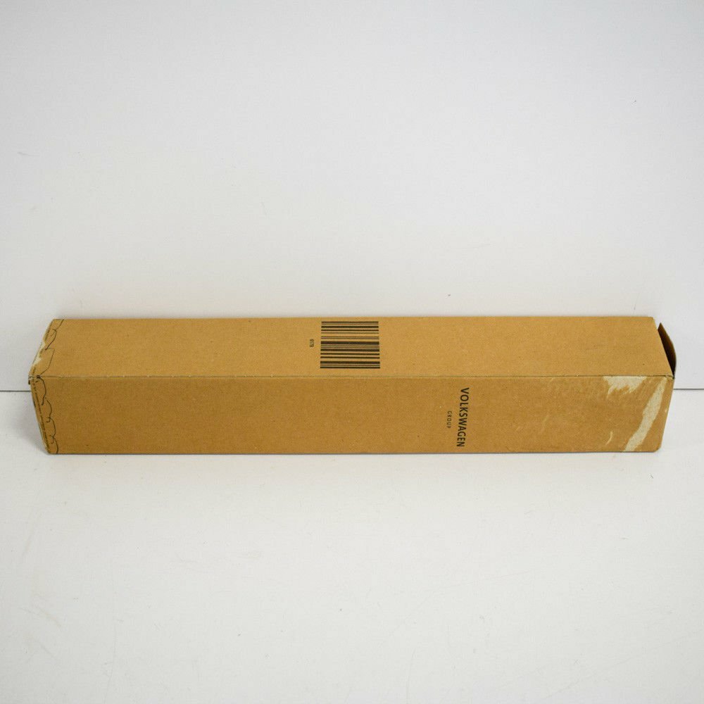 new volkswagen touareg 7p rear left bumper reflector 7p6945701g 2015 original