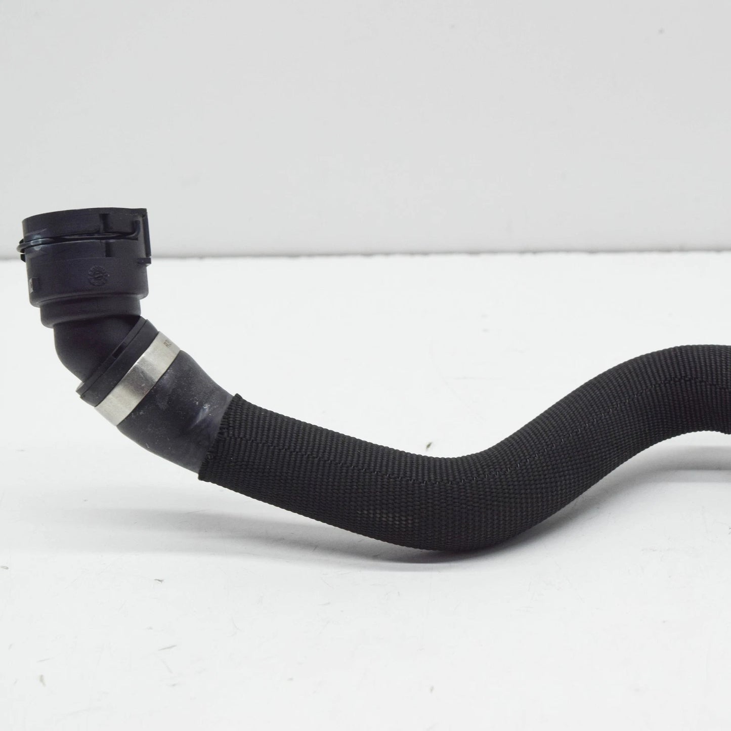 NEW MERCEDES-BENZ S W222 RIGHT COOLANT WATER RADIATOR HOSE A2225016701