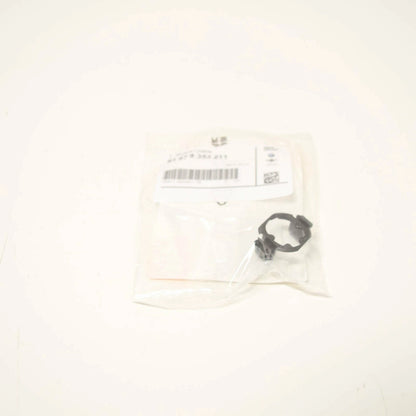 NEW BMW 3 E36 HEADLAMP CLEANING LEFT BUSH 61678353211 8353211
