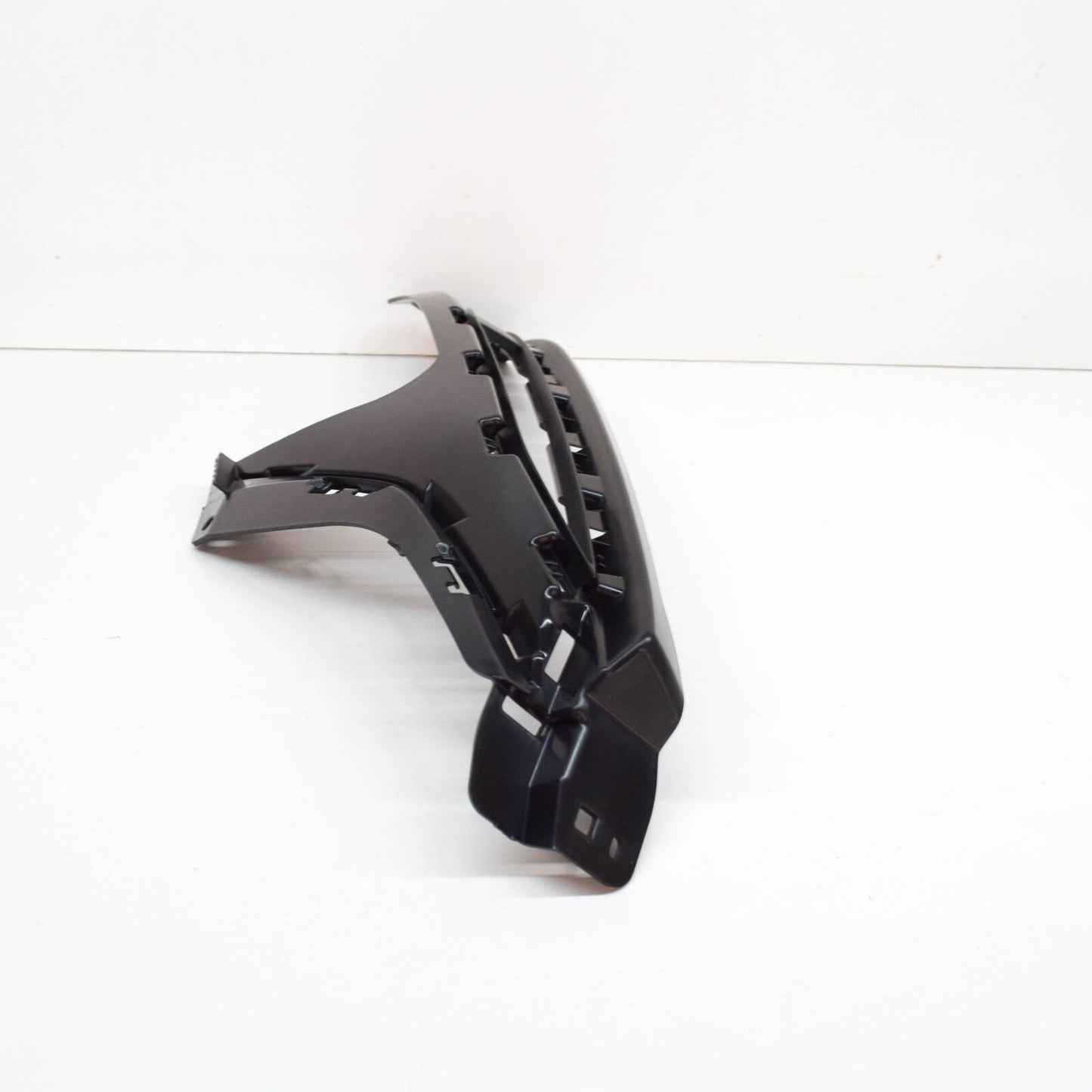 NEW AUDI Q7 4M FRONT RIGHT RADIATOR SUPPORT AIR DUCT 4M0807158E9B9 ORIGINAL