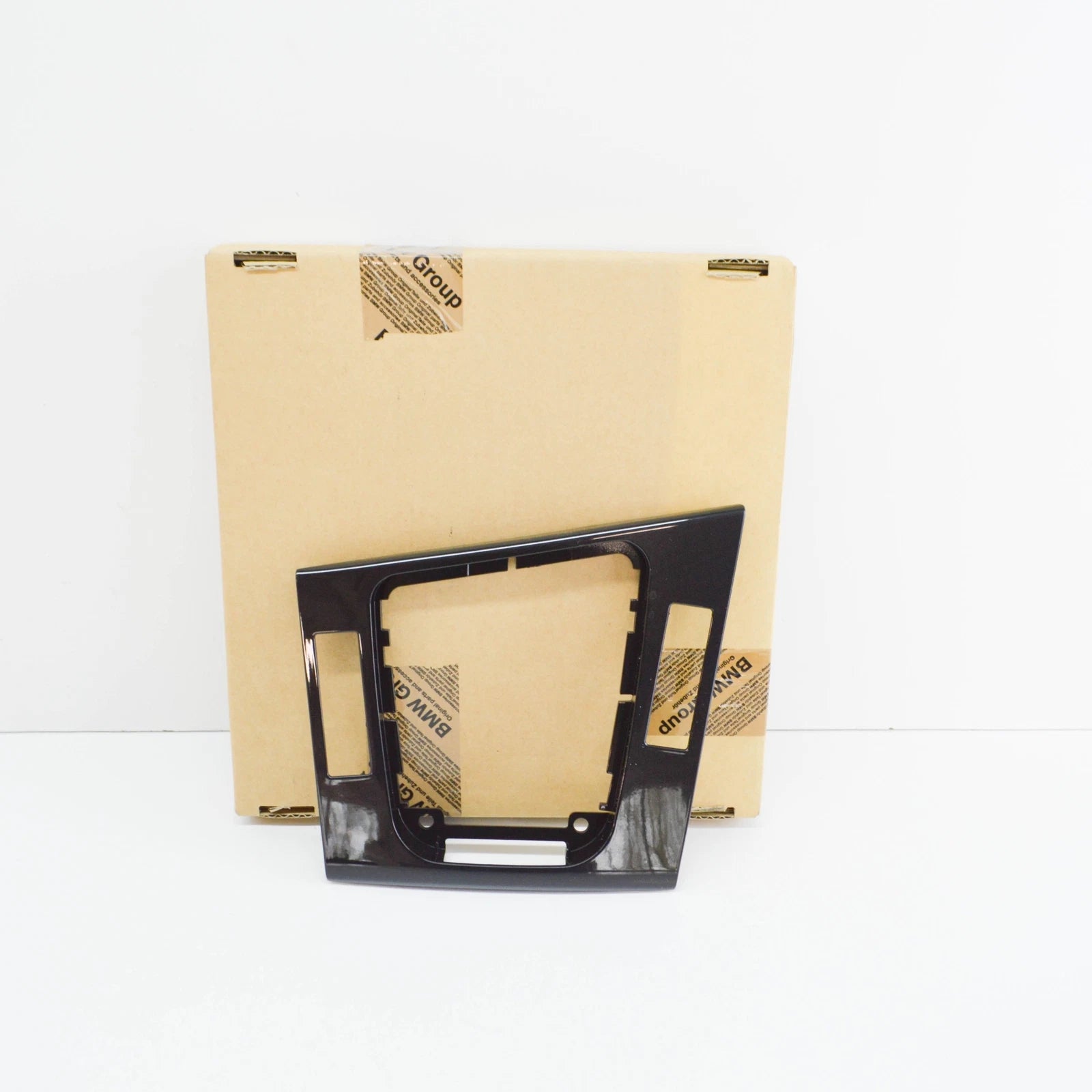 NEW BMW 3 COUPE E46 DEPOSITING BOX BOTTOM PANEL RHD 51168234717 ORIGINAL