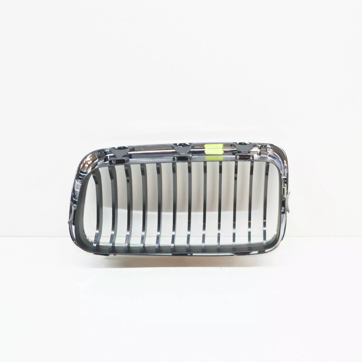 NEW BMW E38 SEDAN FRONT RADIATOR KIDNEY GRILLE RIGHT 8231594 51138231594