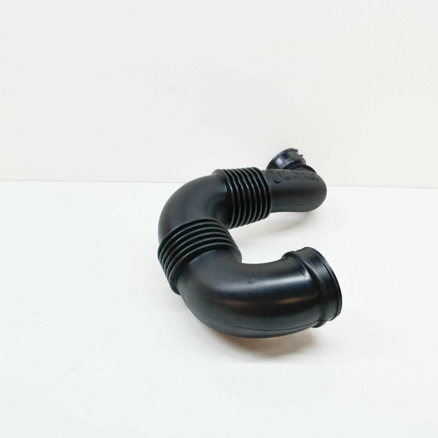 NEW MB VITO W639 AIR FILTER TO TURBOCHARGER HOSE A6395282082