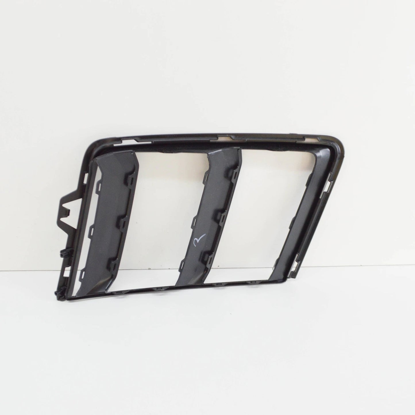 NEW AUDI R8 4S FRONT BUMPER RIGHT SIDE GRILLE FRAME 4S0807682ARN4 ORIGINAL