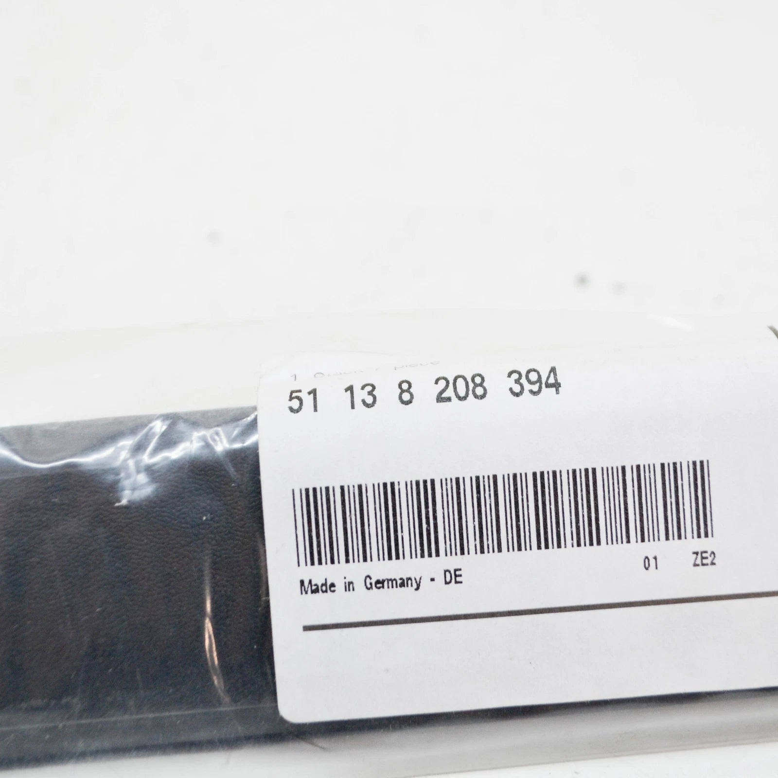 NEW BMW 7 E38 SEDAN FRONT RIGHT DOOR LOWER MOLDING 51138208394 8208394 ORIGINAL