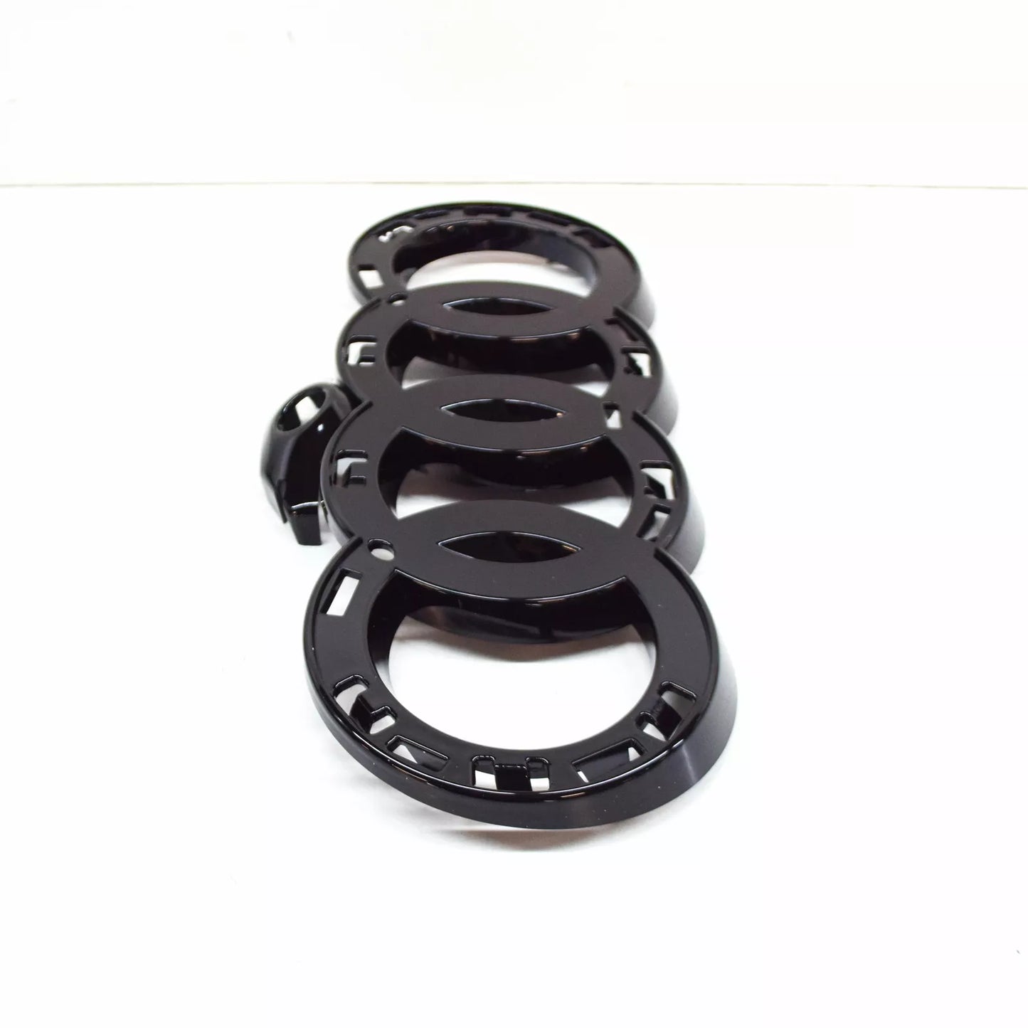 NEW AUDI RS7 4G8 FRONT RADIATOR GRILLE LOGO BRACKET 4G8853391AT94