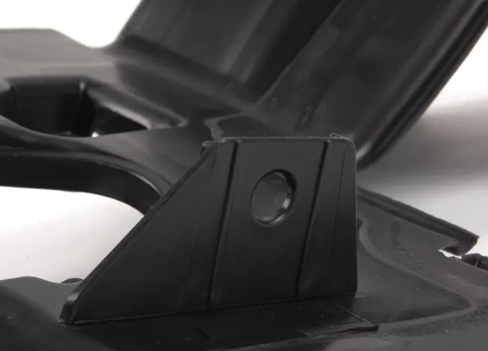 NEW BMW 5 E60 FRONT RIGHT RADIATOR AIR DUCT 51717050604 7050604 ORIGINAL