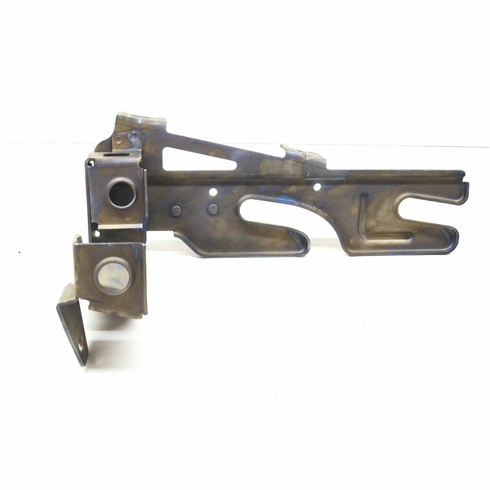 NEW MERCEDES-BENZ E W213 LEFT RADIATOR BRACKET MOUNT A2135005500