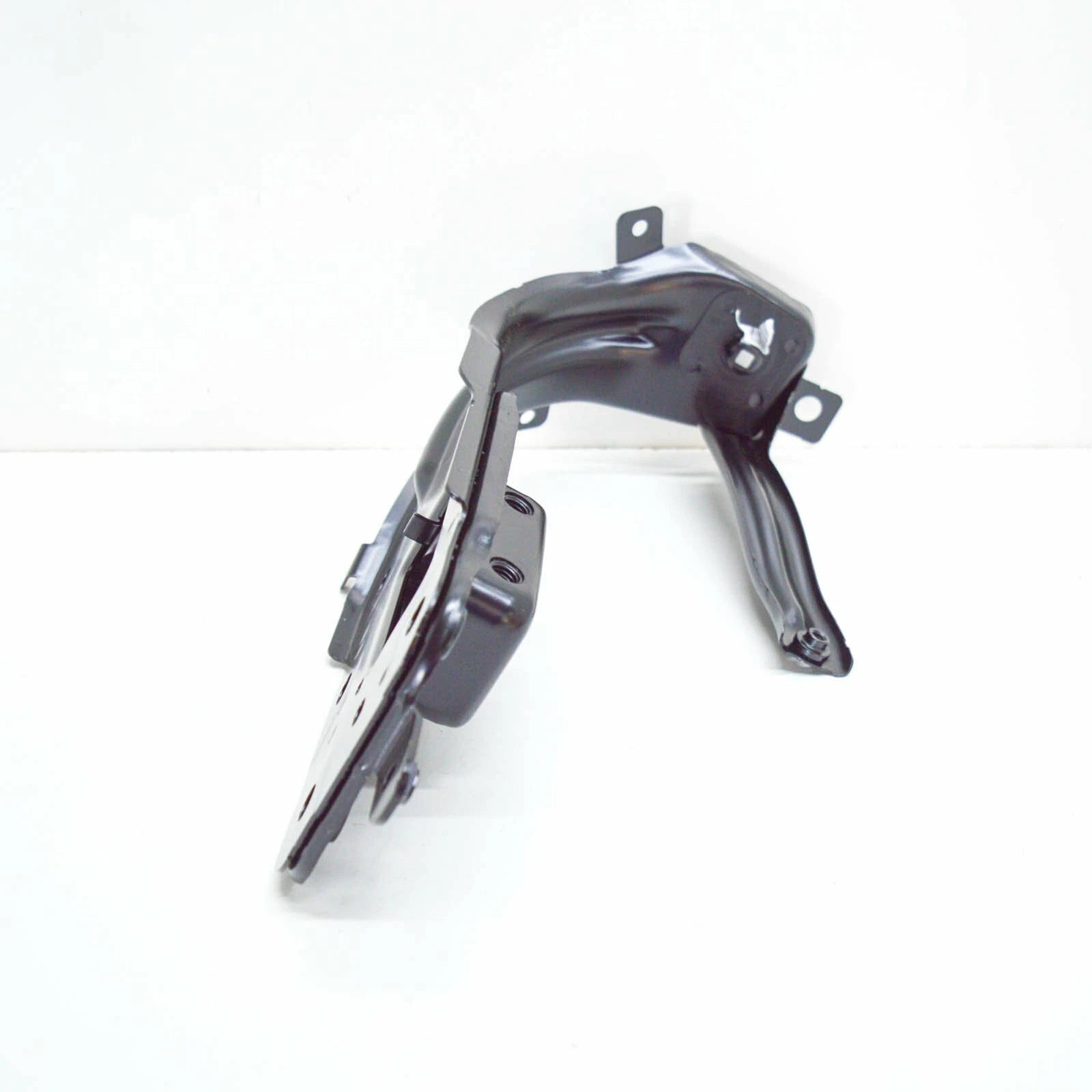 NEW MERCEDES-BENZ E W211 FRONT STIFFENING RIGHT CONSOLE A2116204431