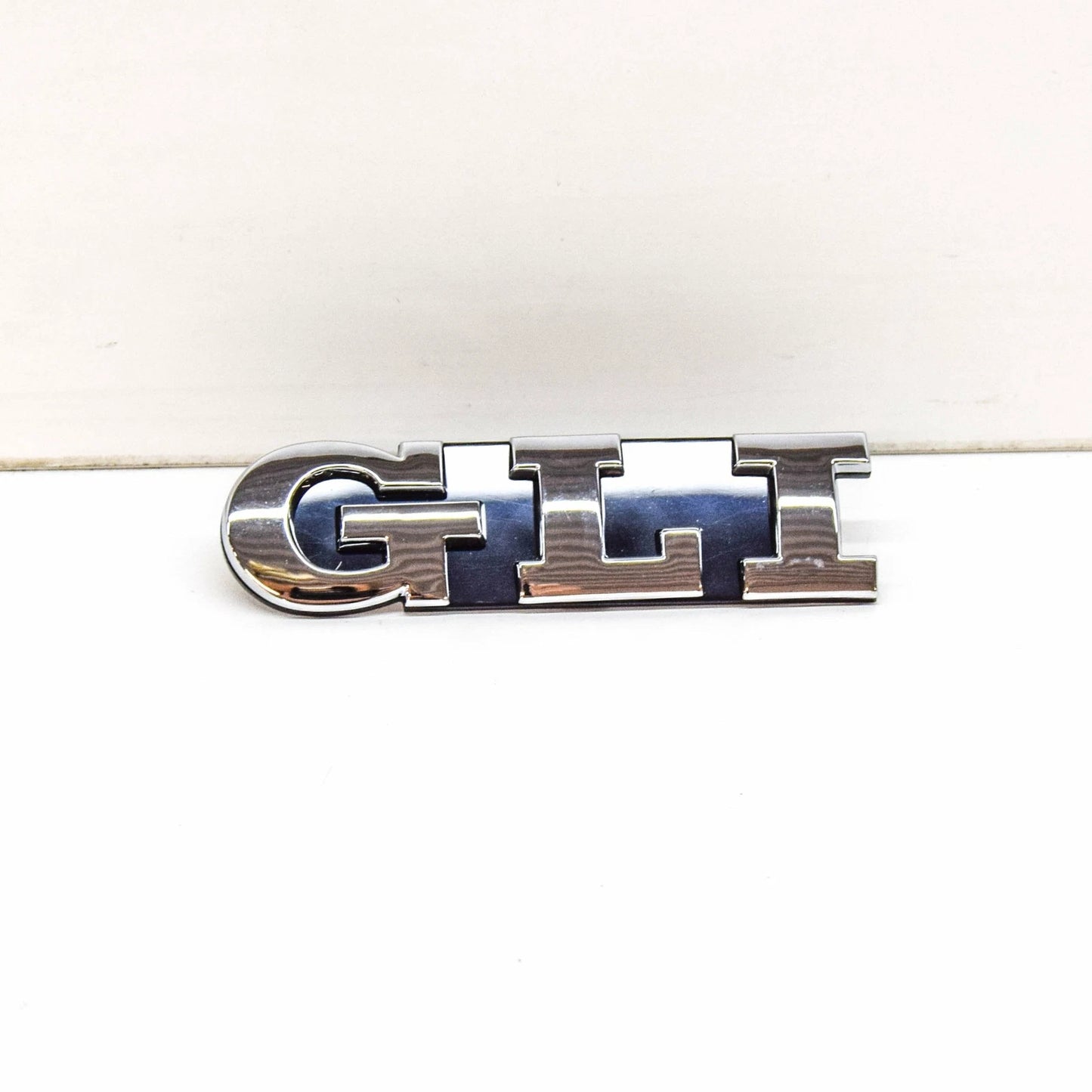 NEW VW JETTA MK5 GLI FRONT GRILLE CHROME BLACK BADGE 1K5853679AFXC ORIGINAL