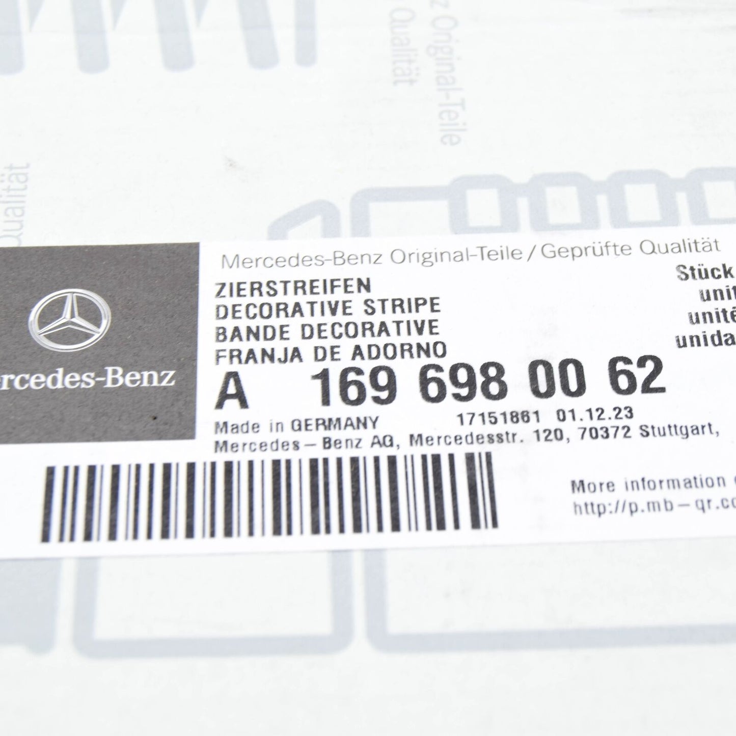 NEW MERCEDES-BENZ B W245 REAR BUMPER TRIM STRIP A1696980062 ORIGINAL