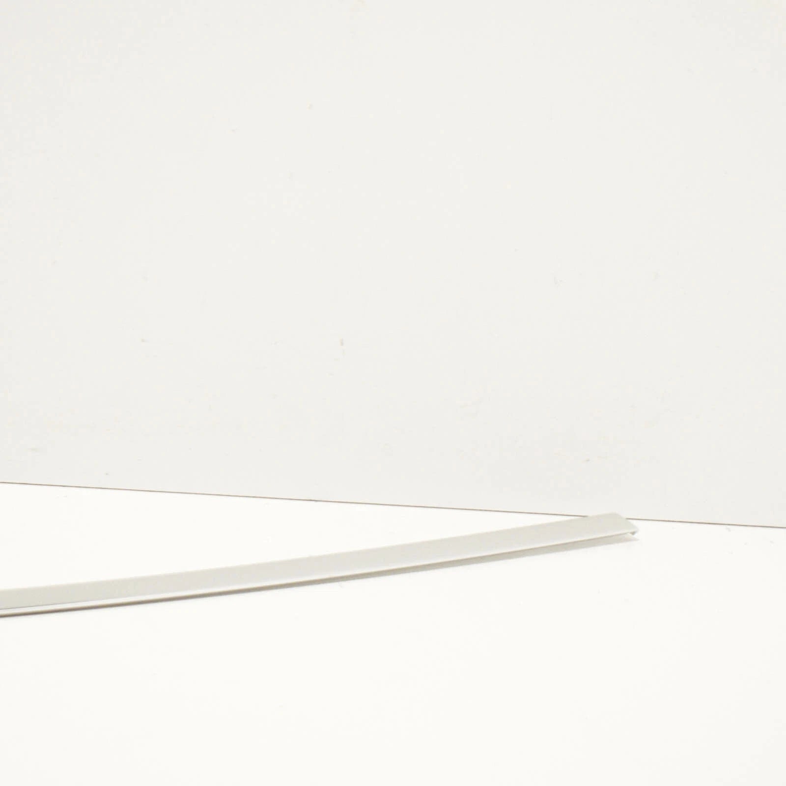 NEW AUDI A3 8V FRONT RIGHT CHROME DOOR REVEAL MOULDING 8V58376442ZZ