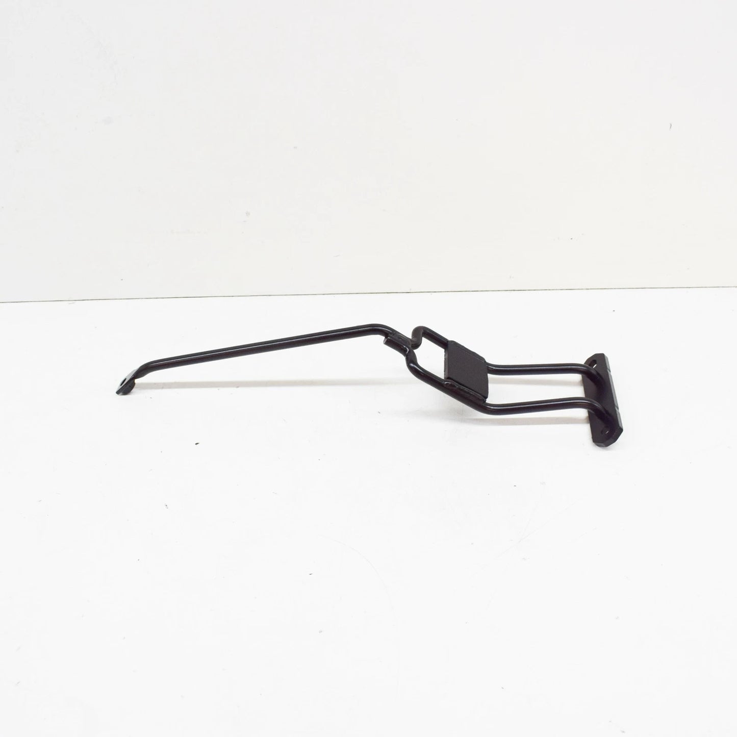 NEW BMW 3 E90 ENGINE HOOD CATCH BRACE 7116693 51647116693 ORIGINAL