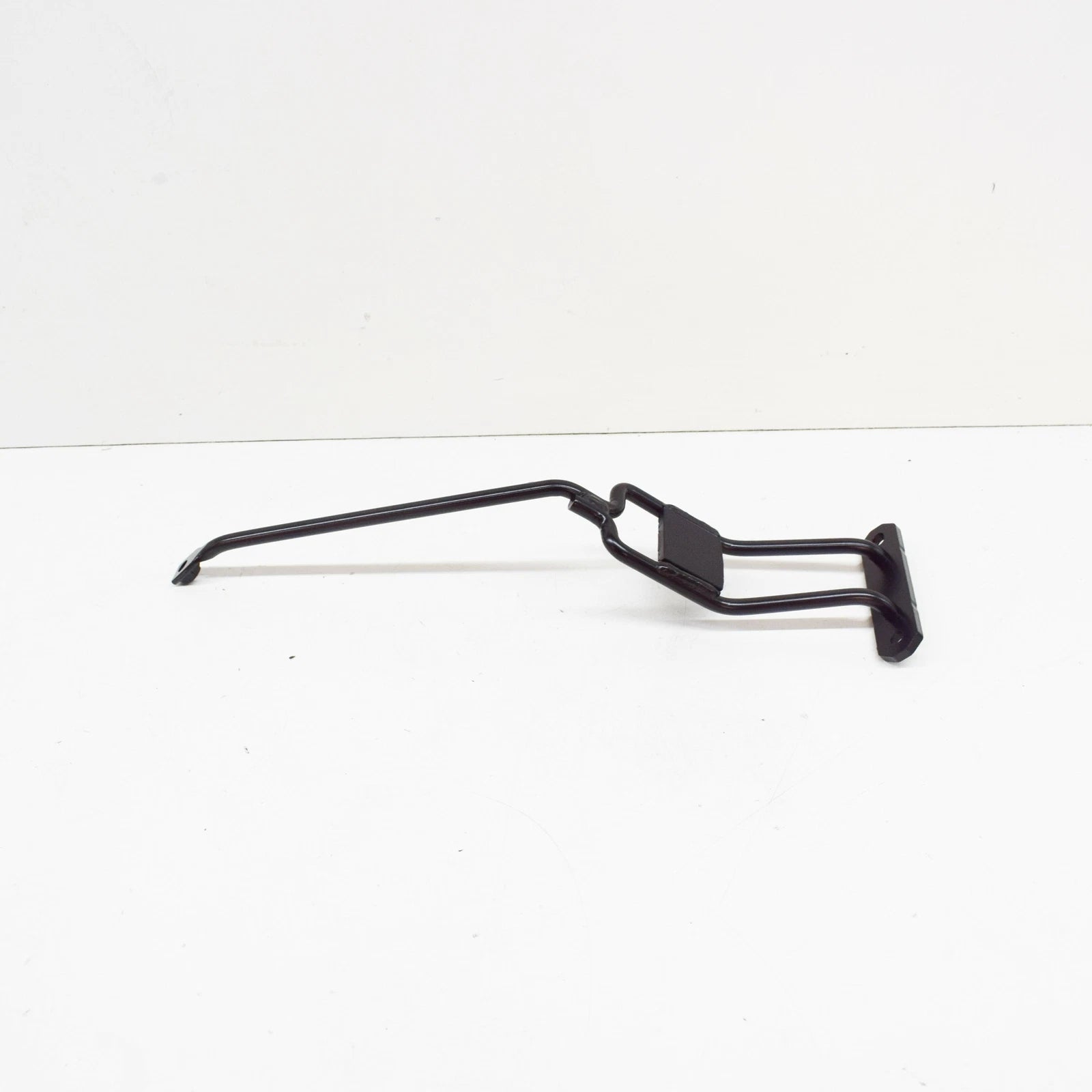 NEW BMW 3 E90 ENGINE HOOD CATCH BRACE 7116693 51647116693 ORIGINAL