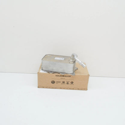 NEW AUDI Q7 4L ENGINE OIL COOLER 057117021M ORIGINAL