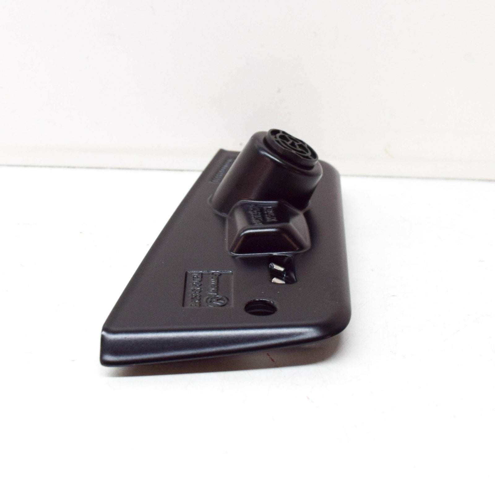 NEW VW TRANSPORTER T6 LEFT SLIDING DOOR LOWER CATCH PLATE 7E0843639B ORIGINAL