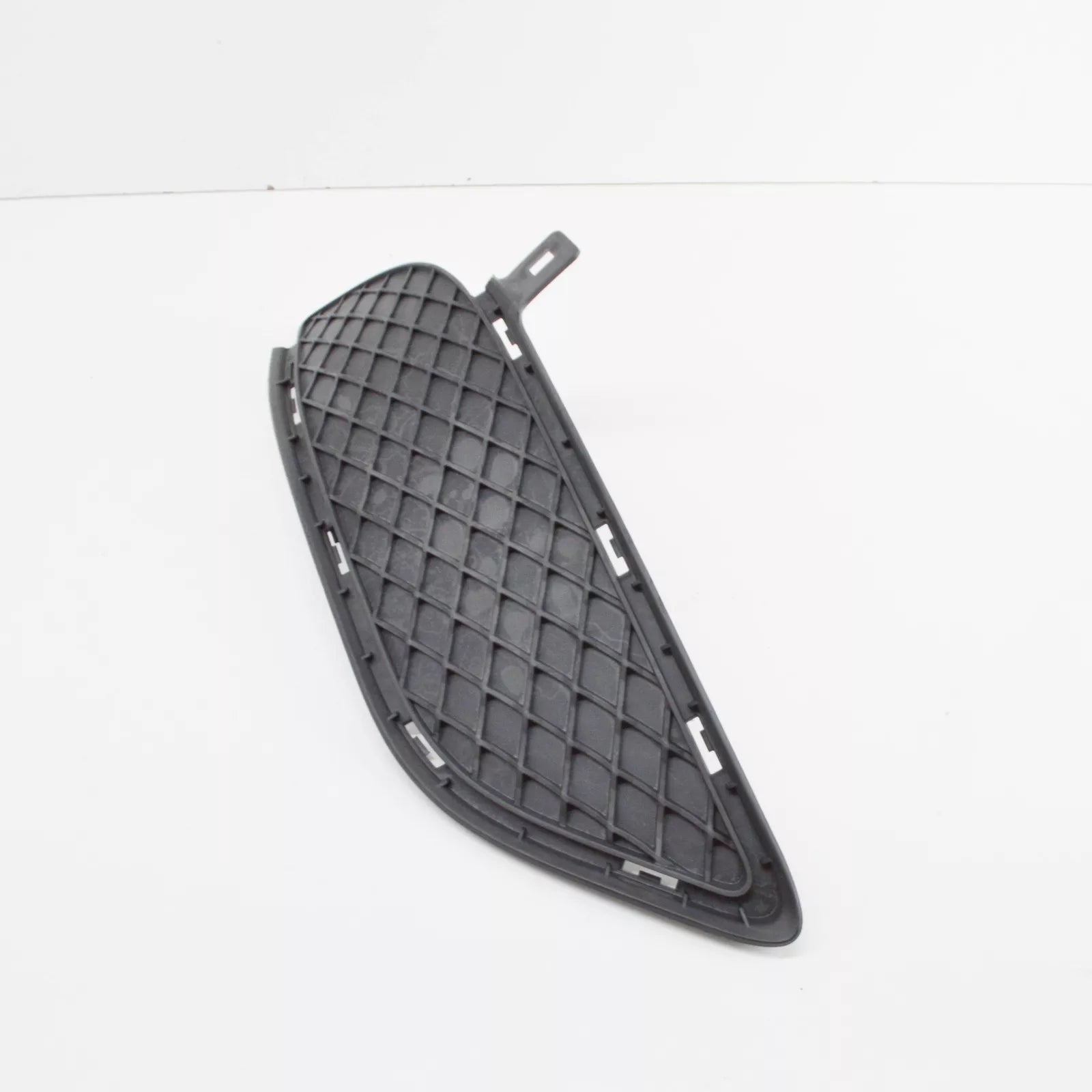 NEW MERCEDES-BENZ B W246 FRONT BUMPER RIGHT GRILLE A2468851622 ORIGINAL