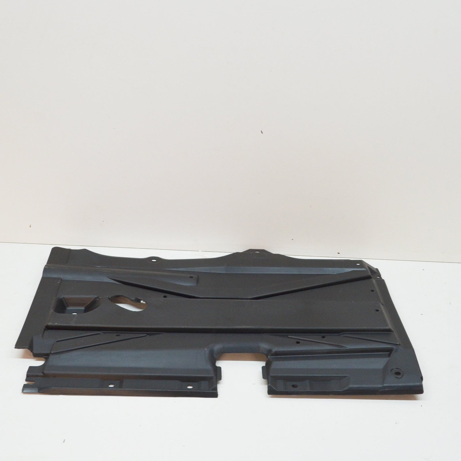 new bmw 5 e39 left lower body cover 51718176757 8176757 original