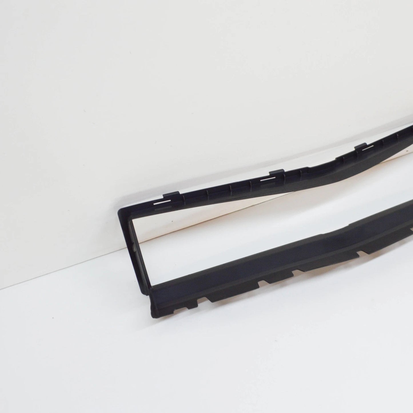 NEW MERCEDES-BENZ CLA C118 FRONT LOWER AIR DUCT SEGMENT A1188853801 ORIGINAL