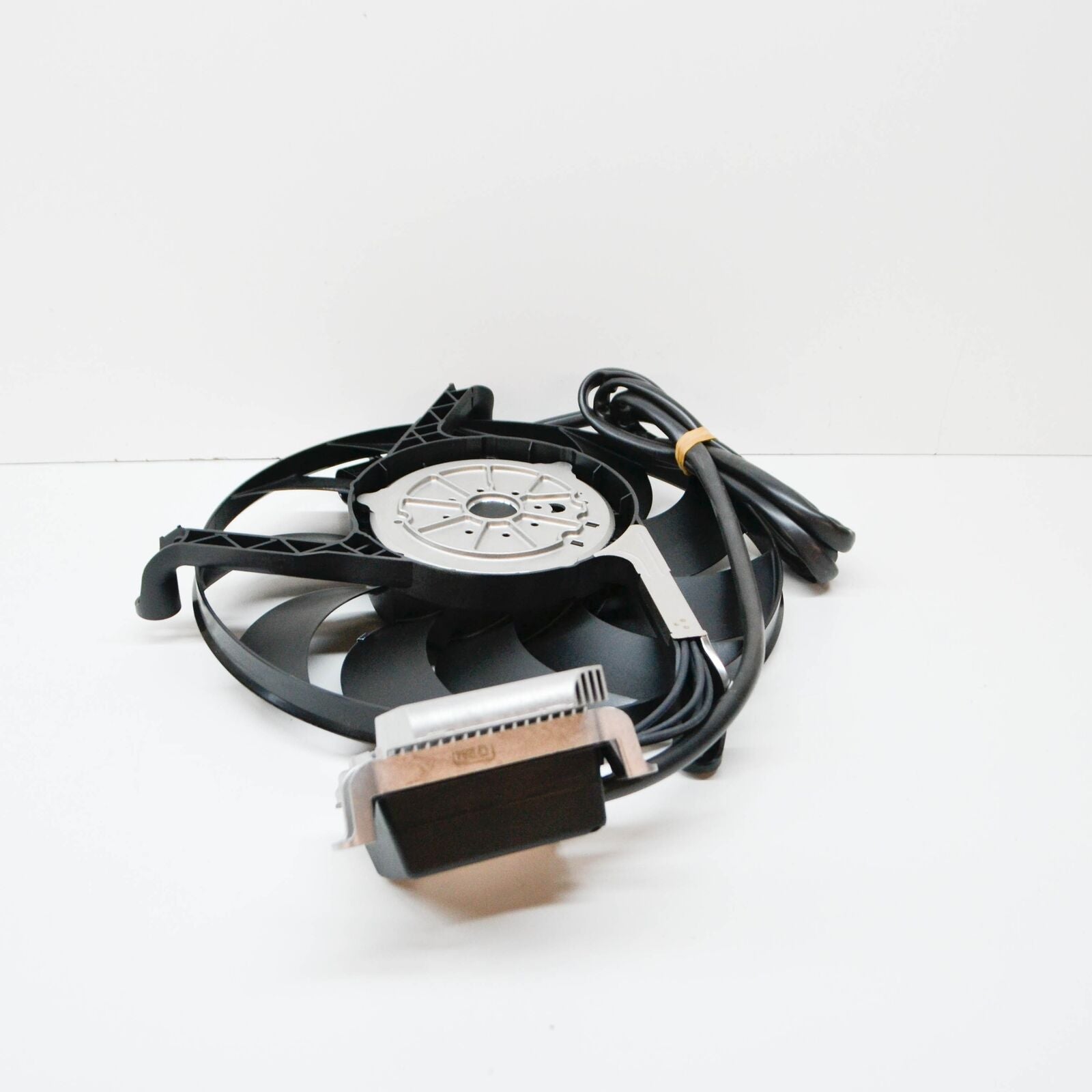 new vw phaeton 3d right engine radiator fan 3d0959453g original