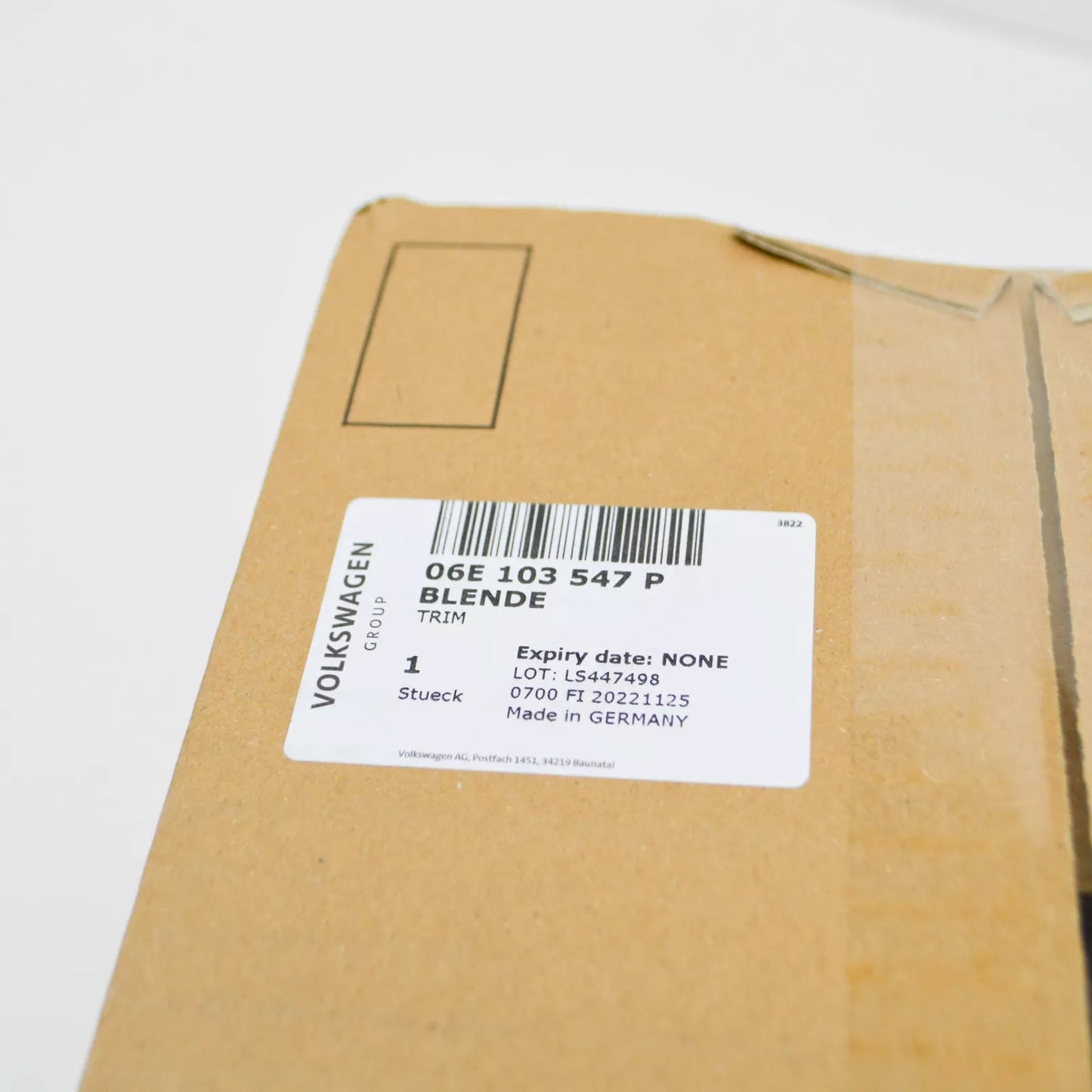 NEW AUDI Q5 8R CRANKCASE VENT VALVE VENT TRIM 06E103547P ORIGINAL