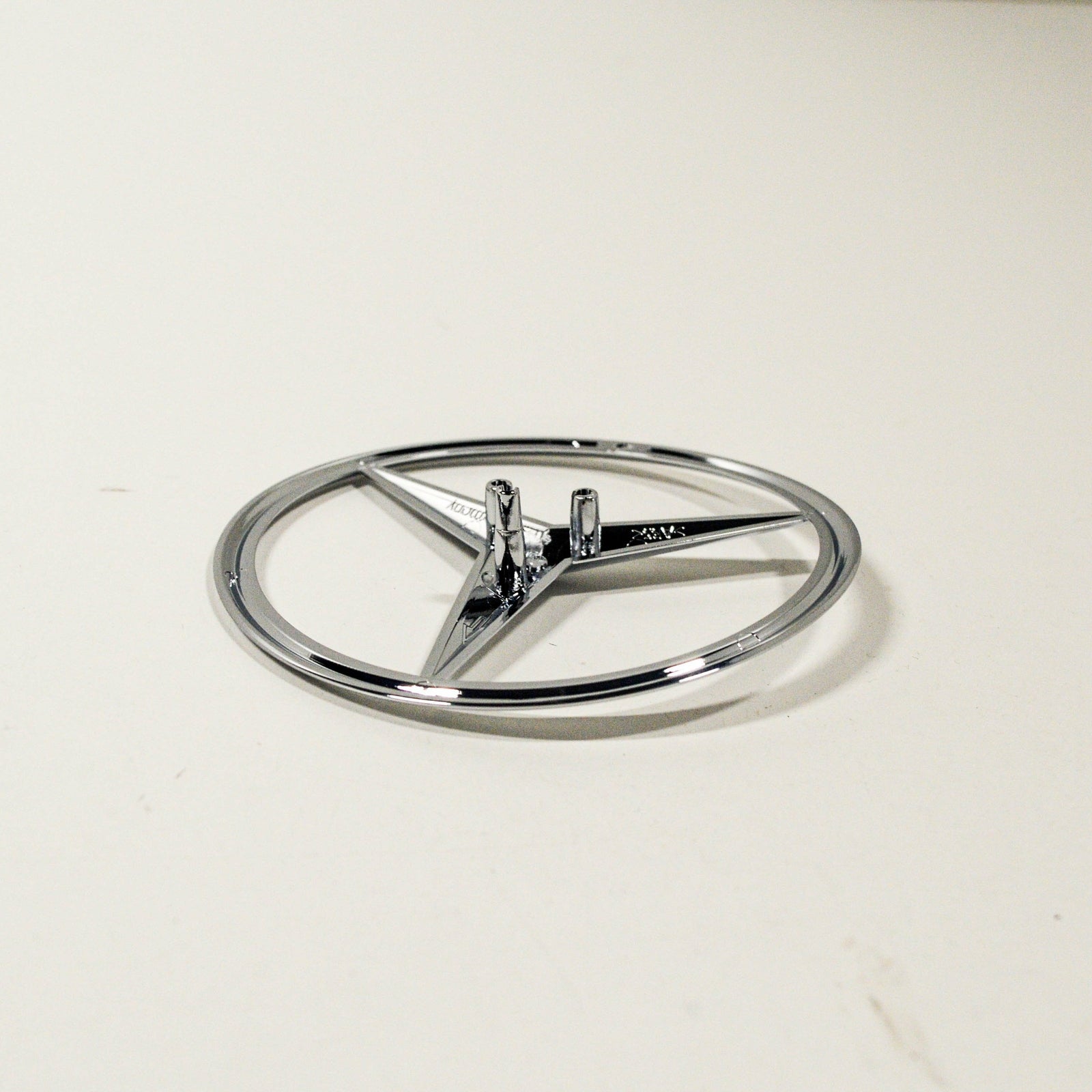 NEW MERCEDES-BENZ C W205 REAR BOOT STAR BADGE EMBLEM A2058174500 ORIGINAL