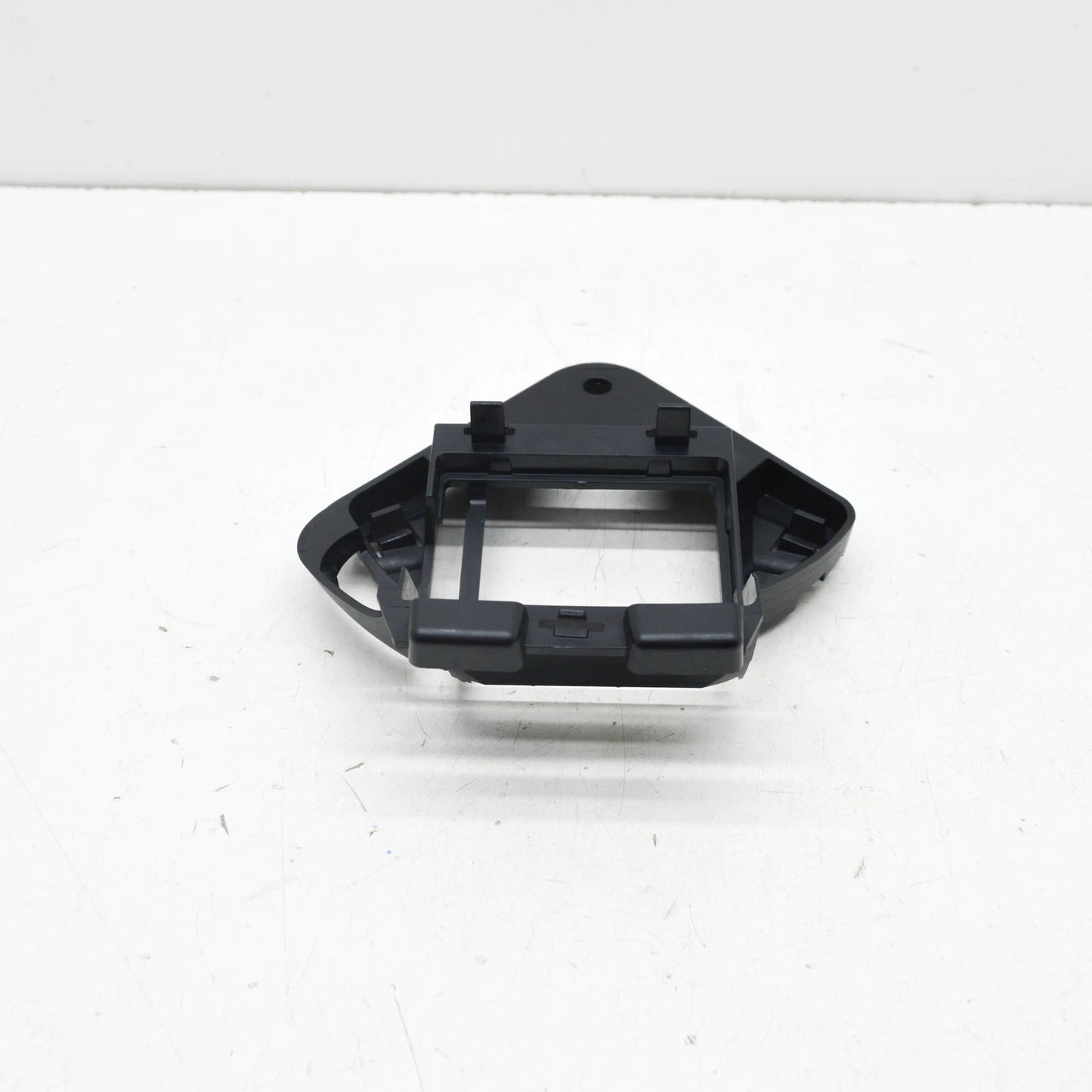 NEW MB CLS C257 FRONT COLLISION WARNING SYSTEM CARRIER A2578880100 ORIGINAL