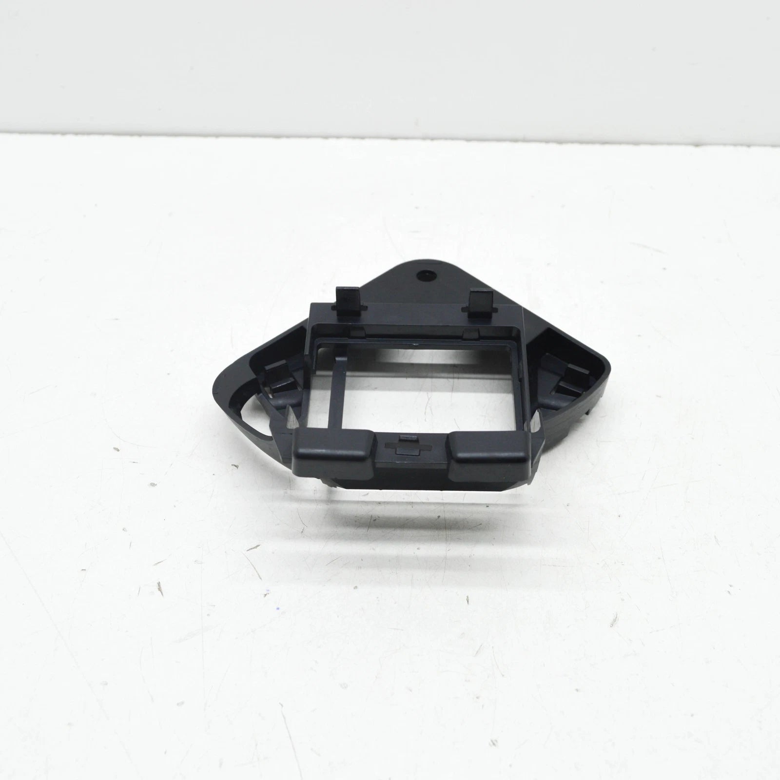 NEW MB CLS C257 FRONT COLLISION WARNING SYSTEM CARRIER A2578880100 ORIGINAL