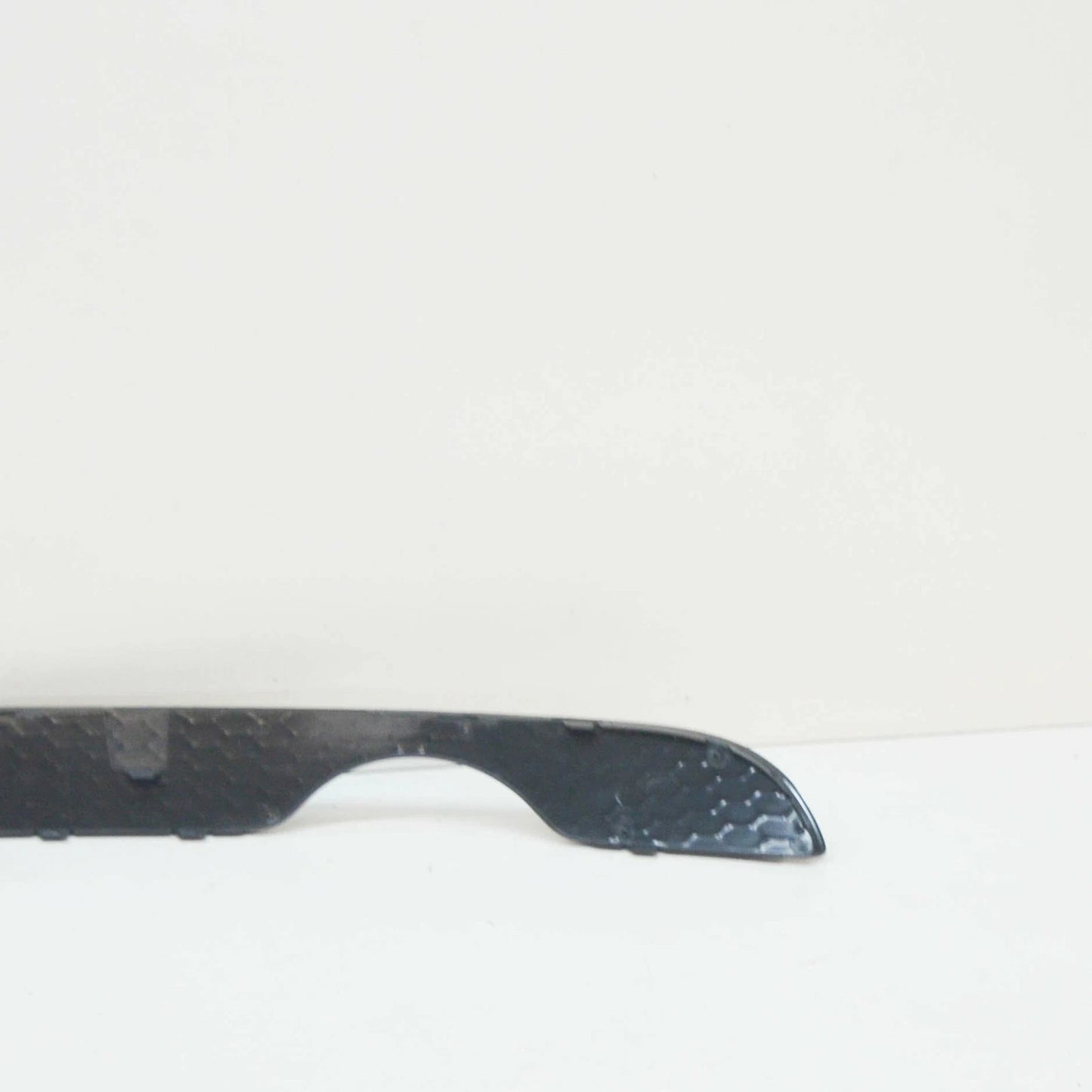 NEW AUDI Q5 8R REAR BUMPER CENTER LOWER GRILLE 8R0807823F 2014