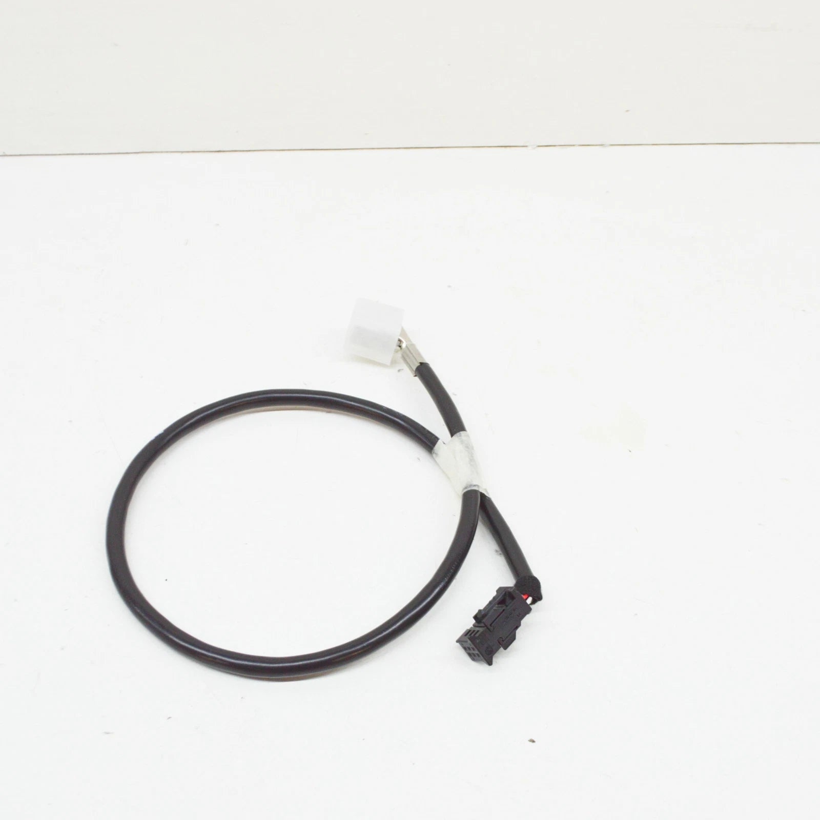 NEW BMW 5 E39 CD CHANGER CABLE 8364756 65128364756 ORIGINAL