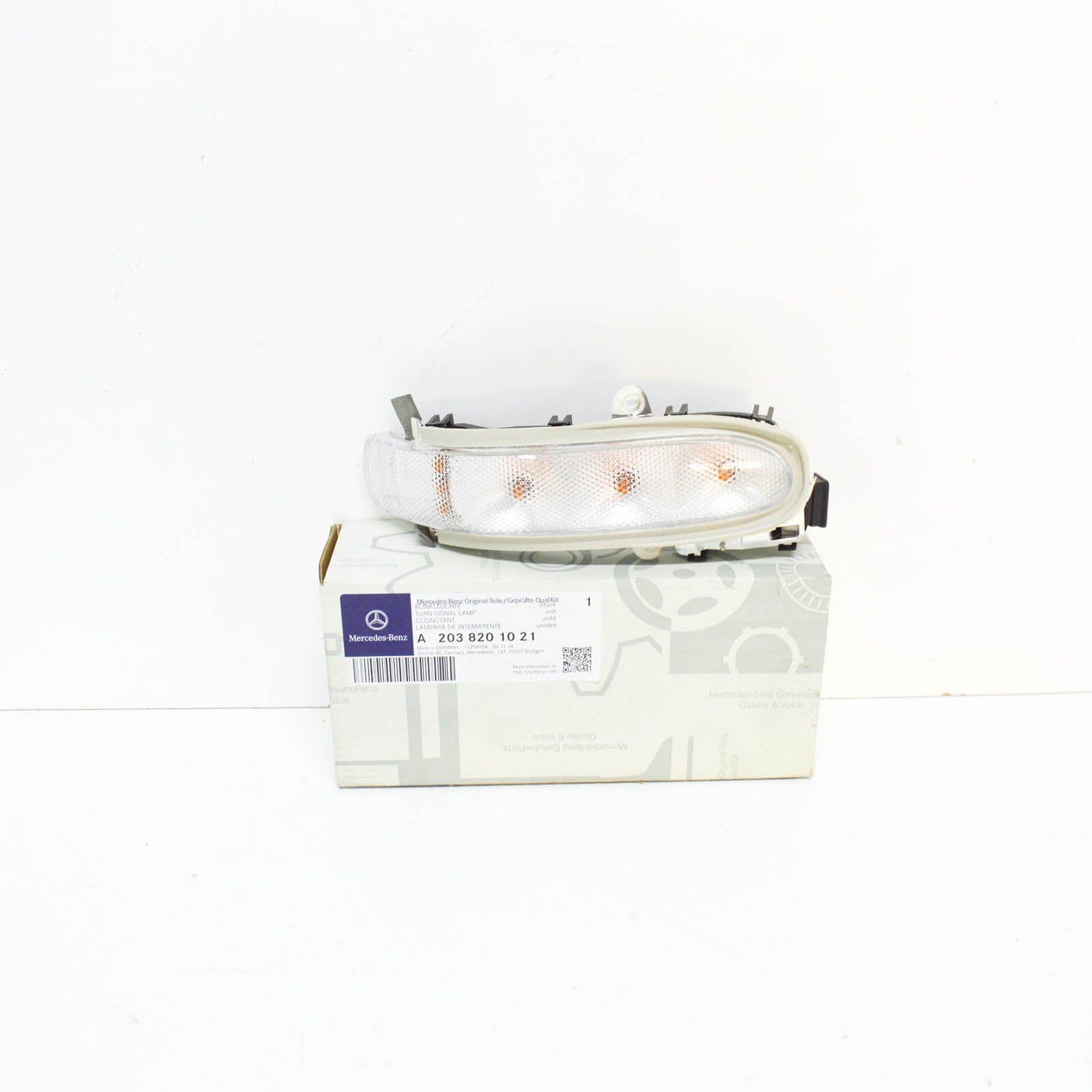 NEW MERCEDES BENZ C W203 RIGHT MIRROR TURN SIGNAL A2038201021 ORIGINAL