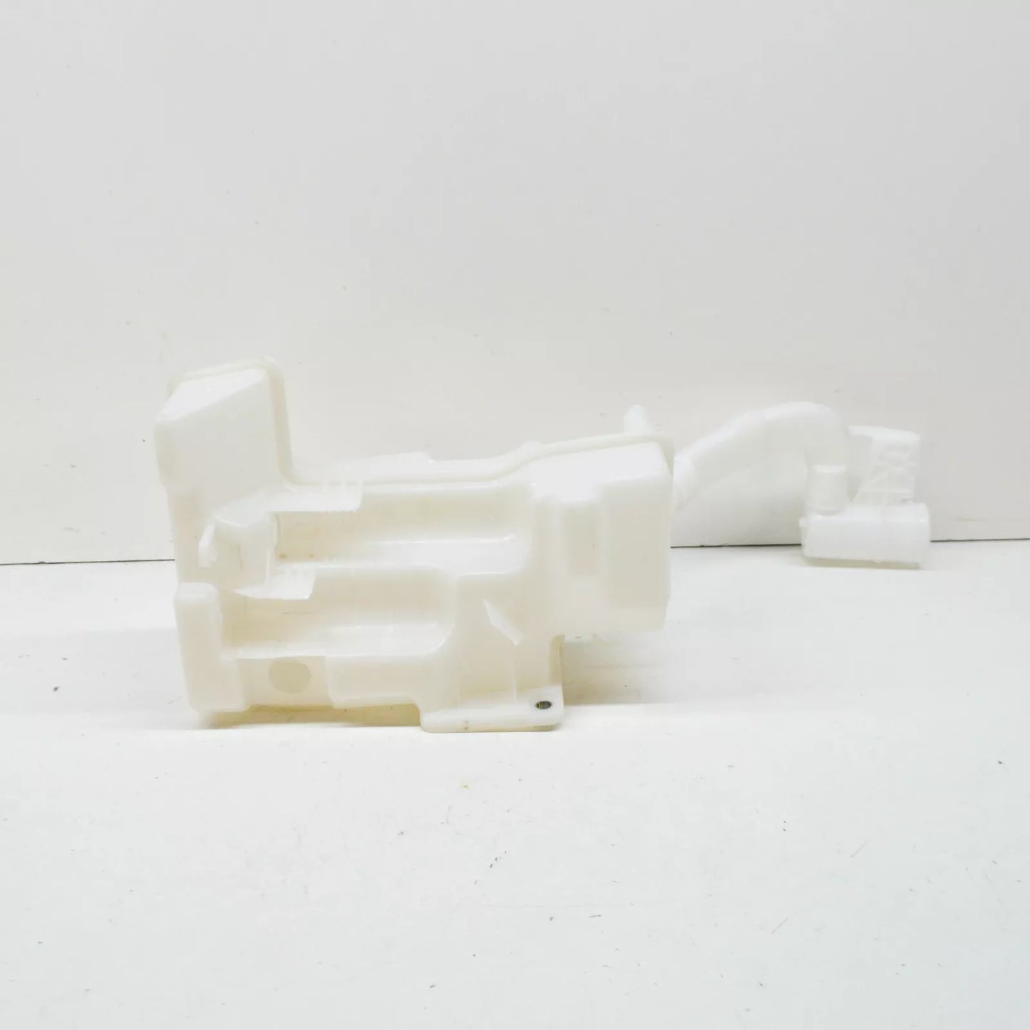 NEW VOLKSWAGEN BEETLE A5 WINDSCREEN WASHER RESERVOIR TANK 5C6955453S ORIGINAL