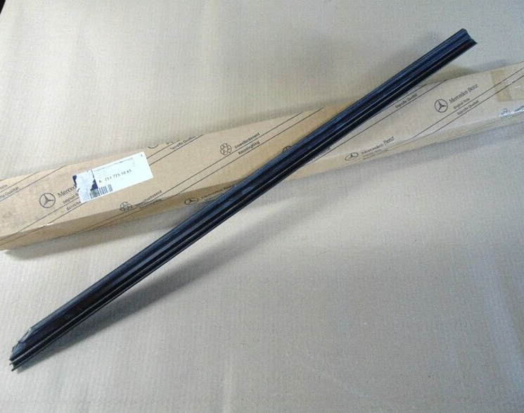 new mercedes-benz r w251 inside front rh door sealing rail a2517251065 original