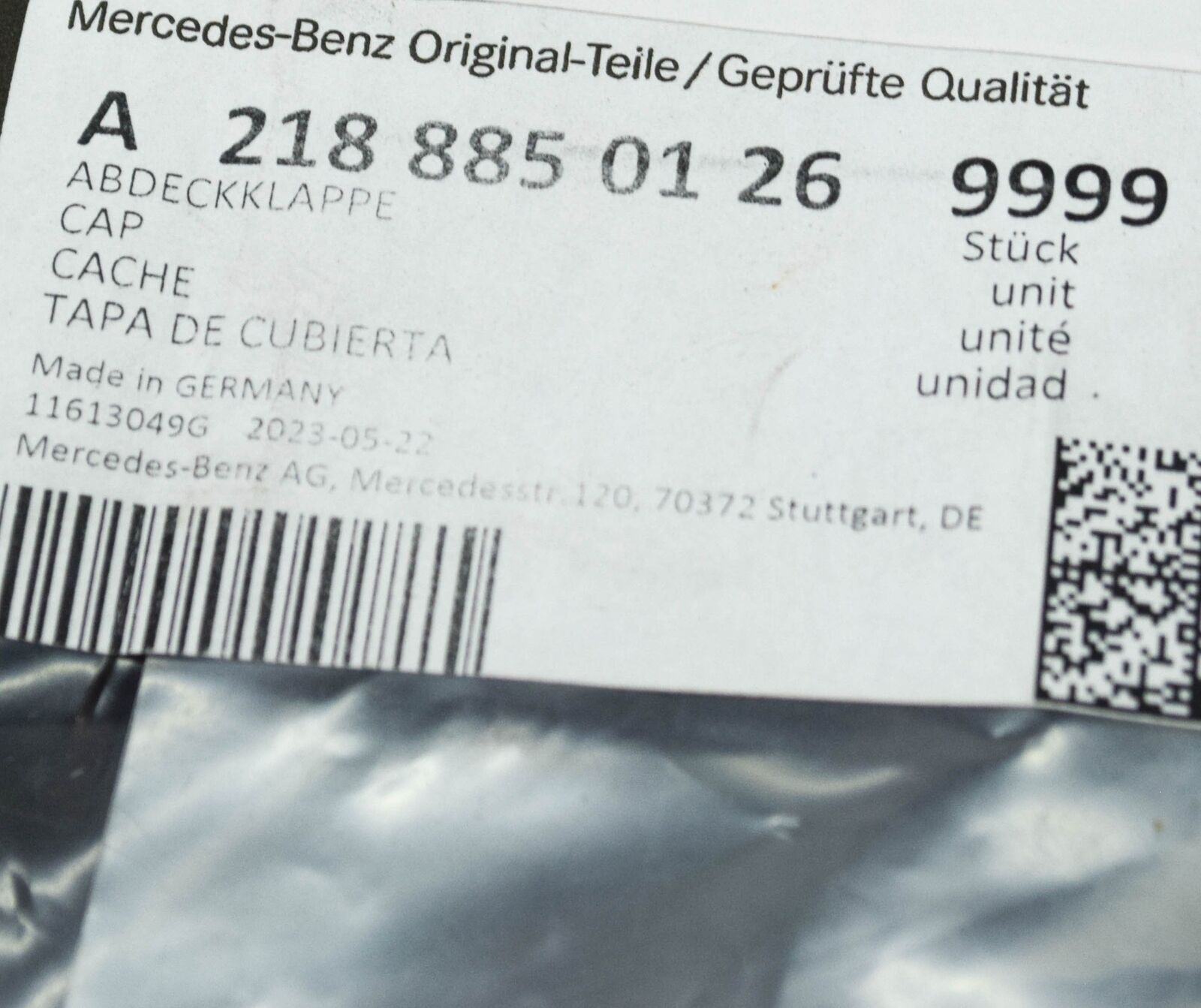 NEW MERCEDES-BENZ CLS C218 FRONT BUMPER TOWING EYE COVER A2188850126 ORIGINAL