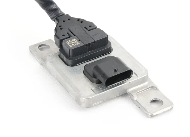 NEW AUDI A4 AVANT B8 FRONT NOX SENSOR WITH CONTROL MODULE 8K0907807N ORIGINAL