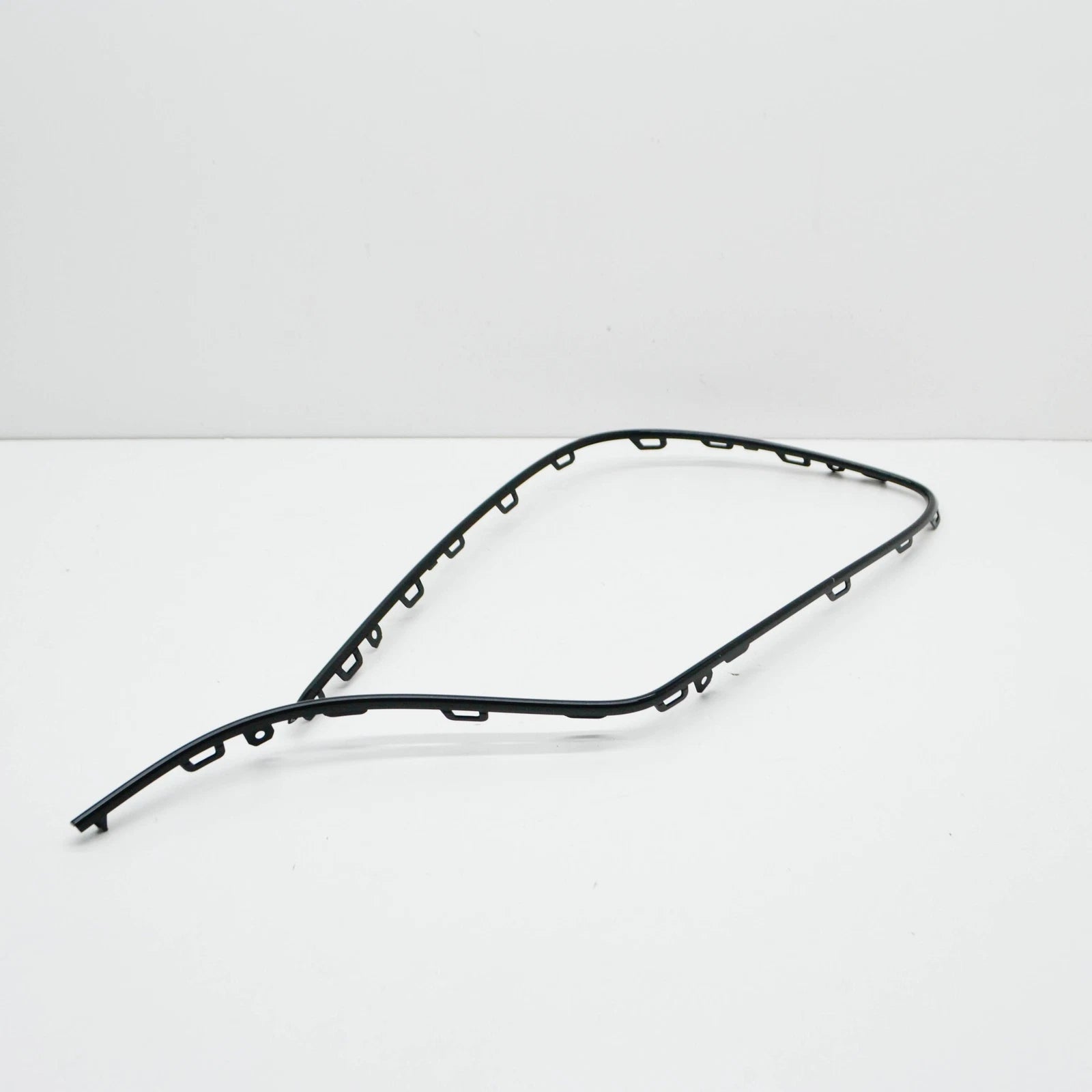 NEW MERCEDES-BENZ S W222 AMG FRONT LEFT BUMPER TRIM A2228850801 2018 ORIGINAL