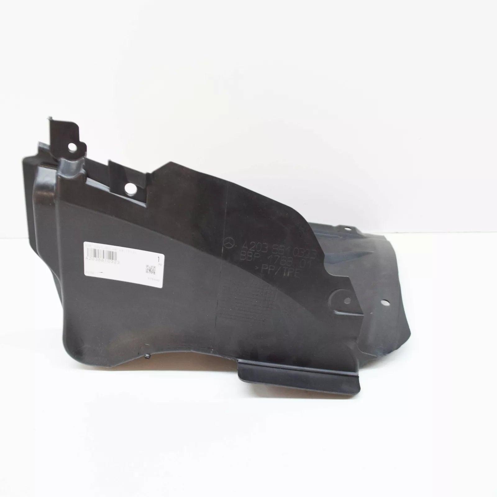 NEW MB C W203 FRONT LEFT FENDER LINER BOTTOM PART A2038810323
