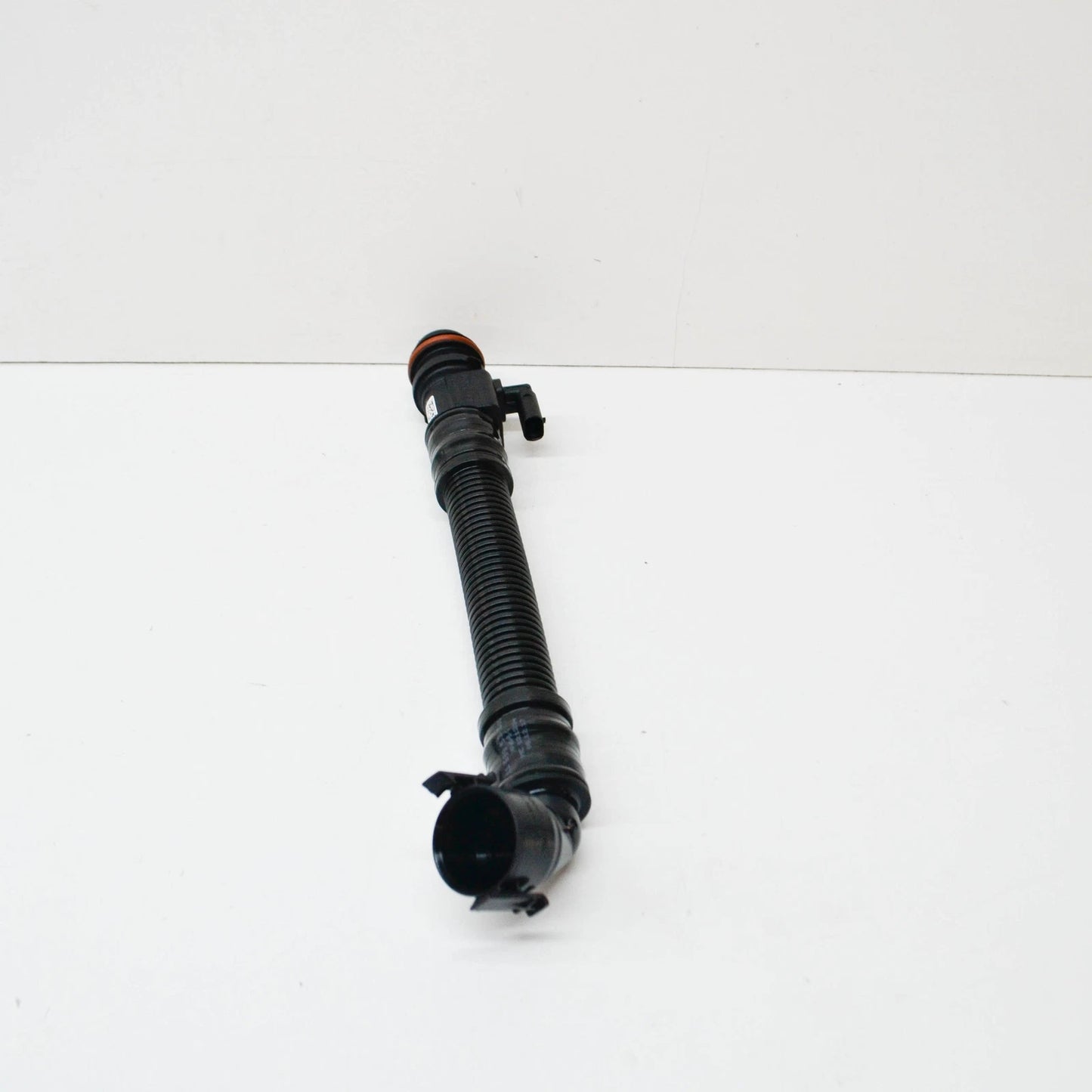 NEW BMW 5 F10 INTAKE SILENCER AIR DUCT PIPE 13718579138 8579138 ORIGINAL