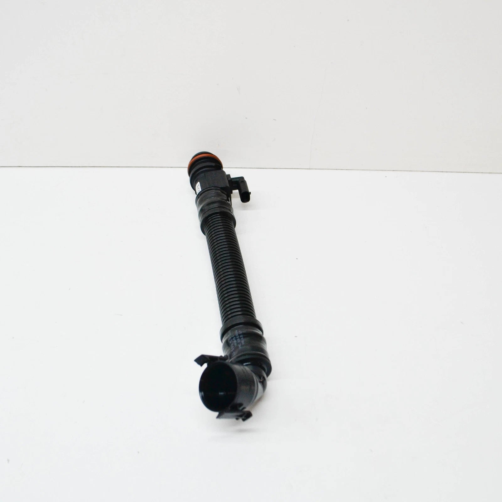 NEW BMW 5 F10 INTAKE SILENCER AIR DUCT PIPE 13718579138 8579138 ORIGINAL