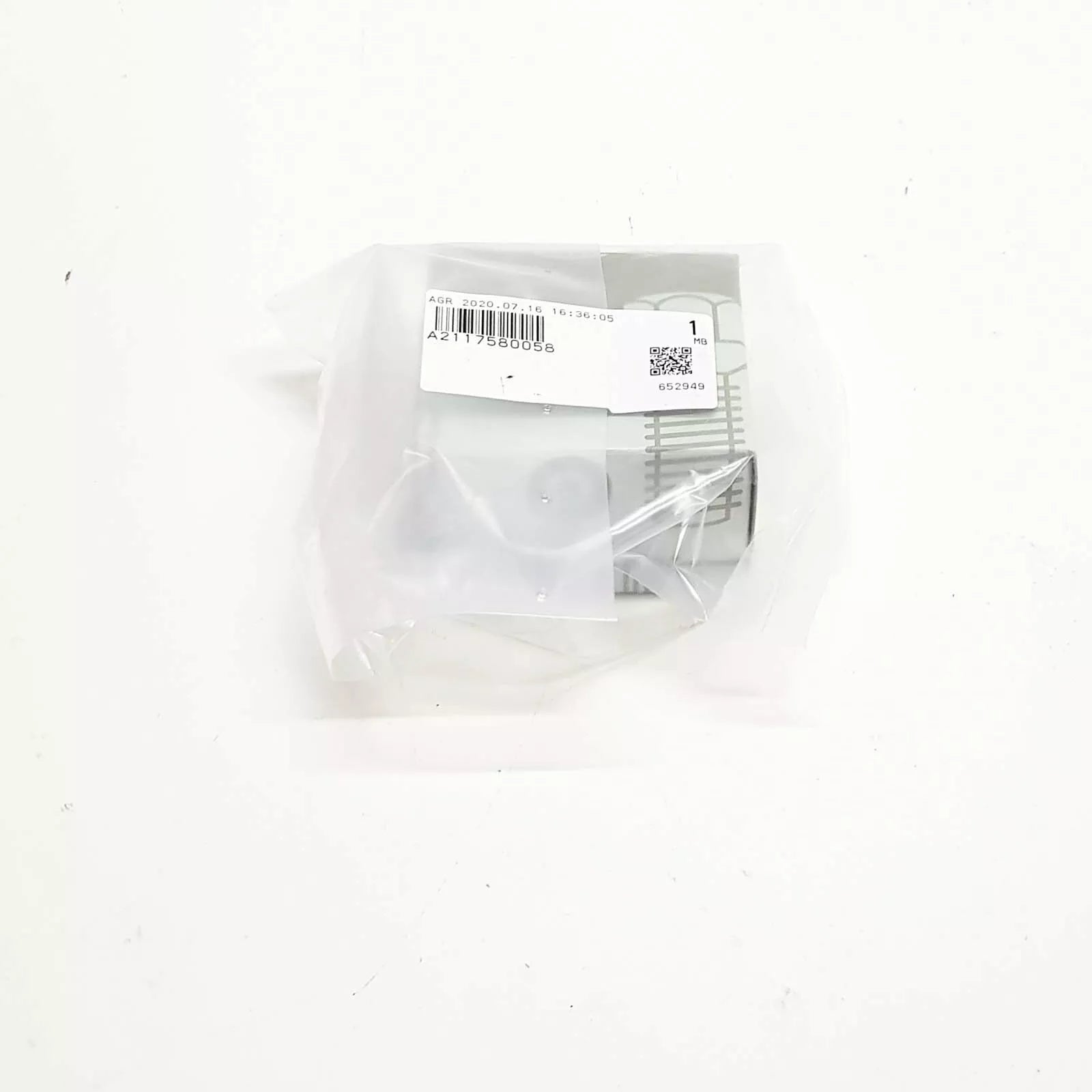 NEW MERCEDES BENZ E W211 REAR BADGE EMBLEM LOGO A2117580058